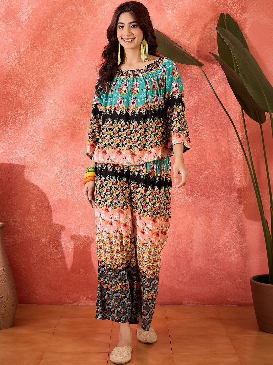 Sangria FUZN Printed Boat Neck Top & Trousers Co-Ords