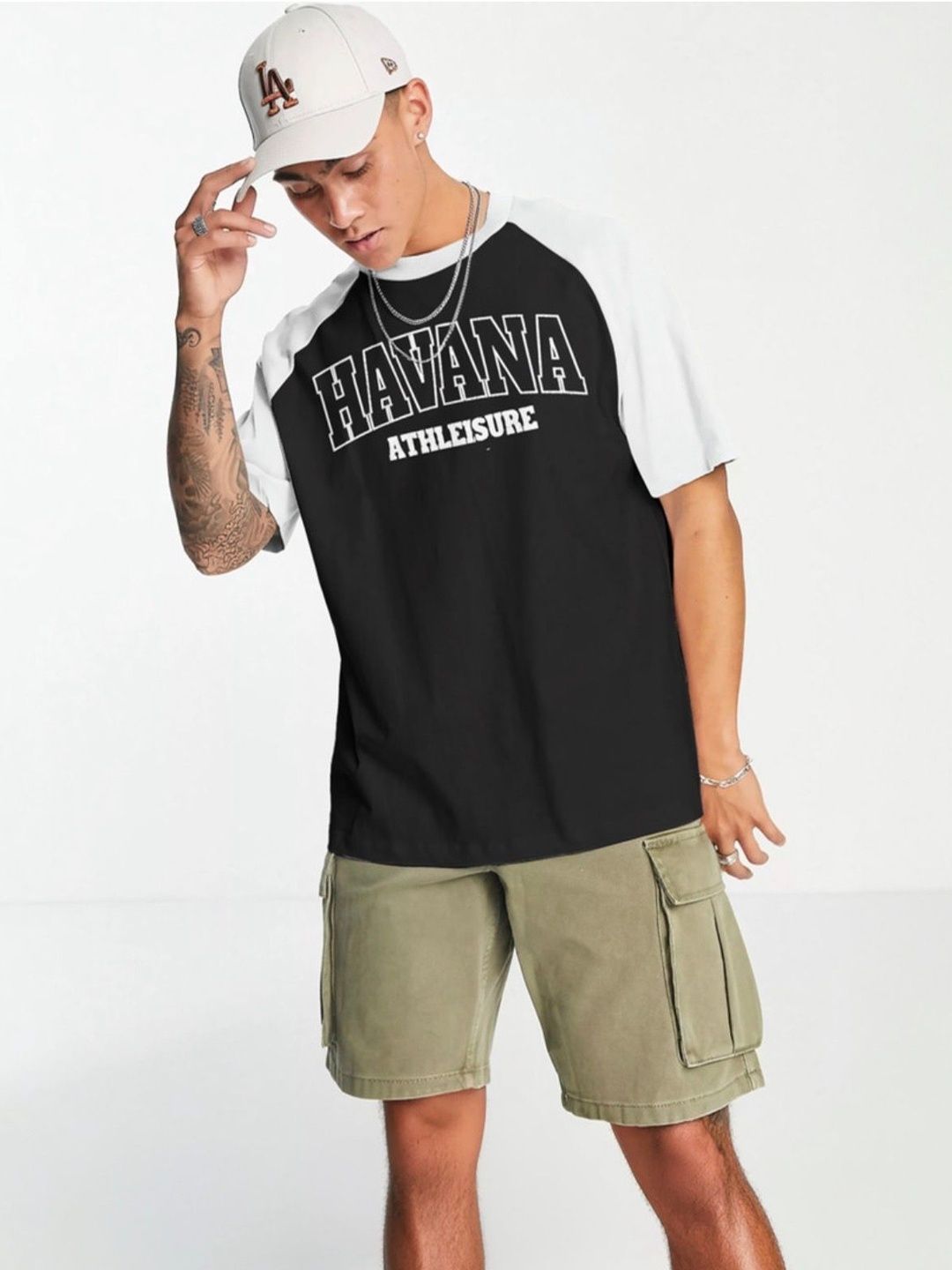 AVEJO Men Typography Colourblocked T-shirt