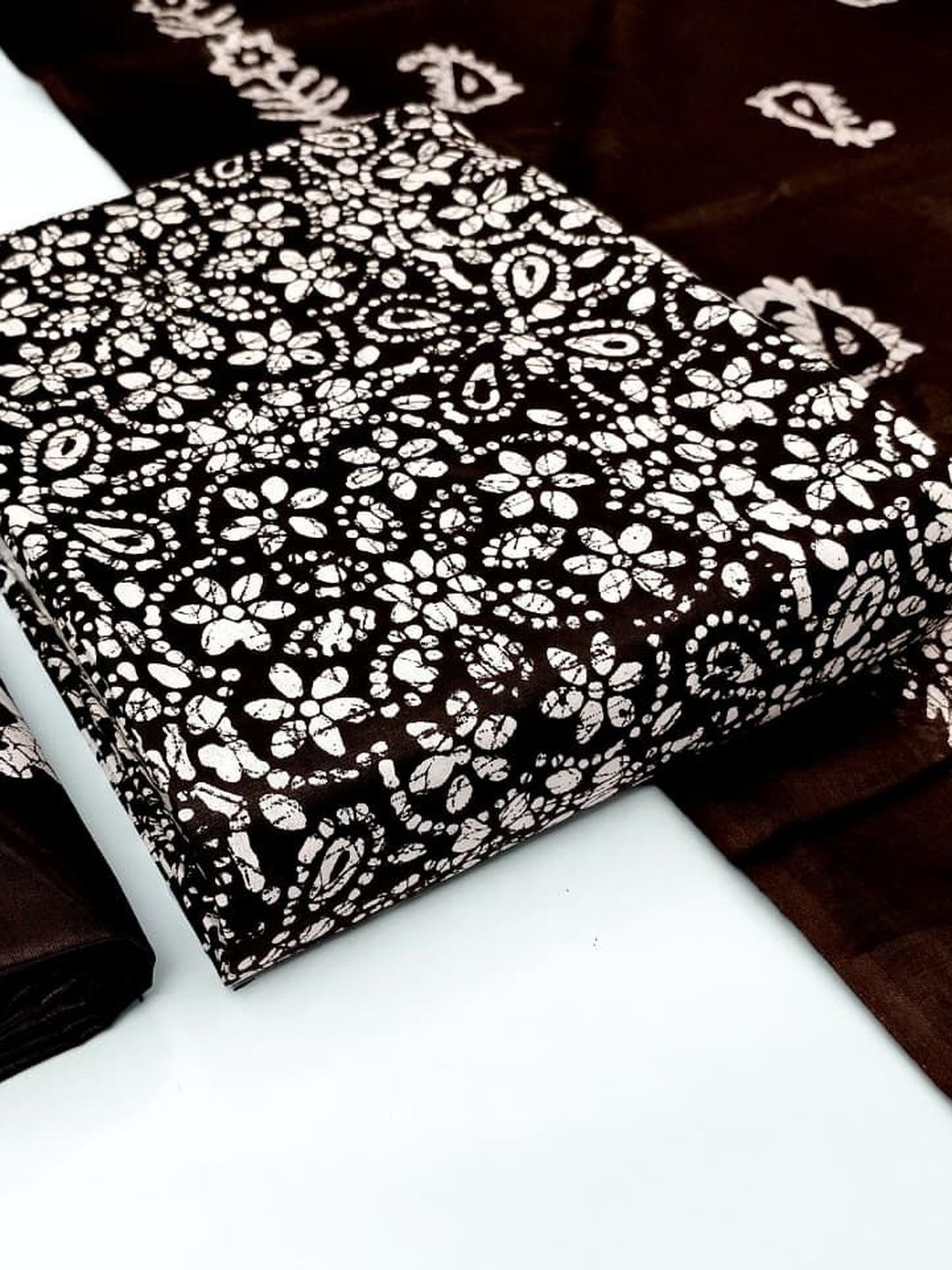 Keshar Printed Pure Cotton Unstitched Dress Material