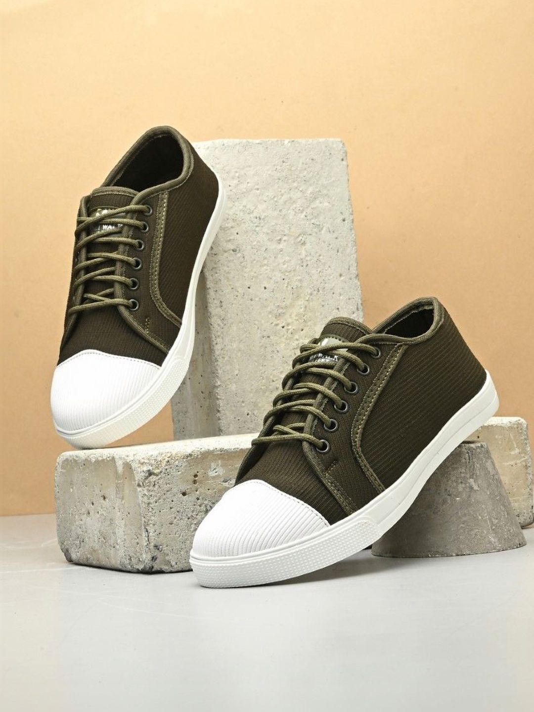 PLANET WALK PLANET WALK Women Textured Sneakers