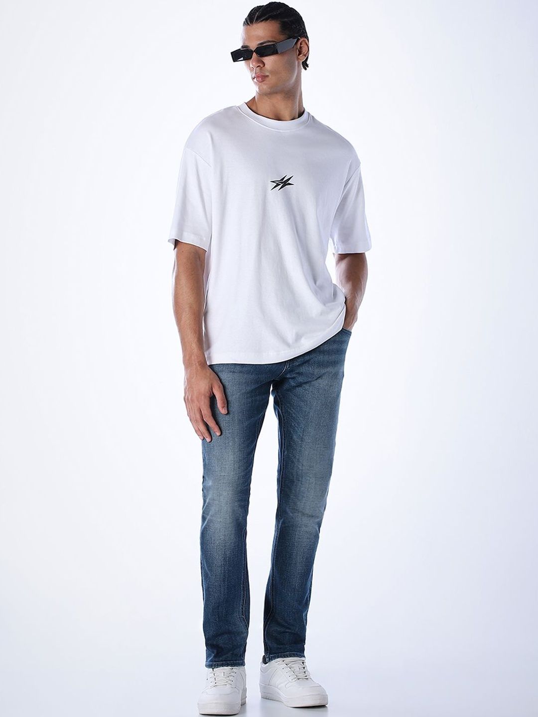 Regular Fit Low-Rise Light Fade Stretchable Jeans
