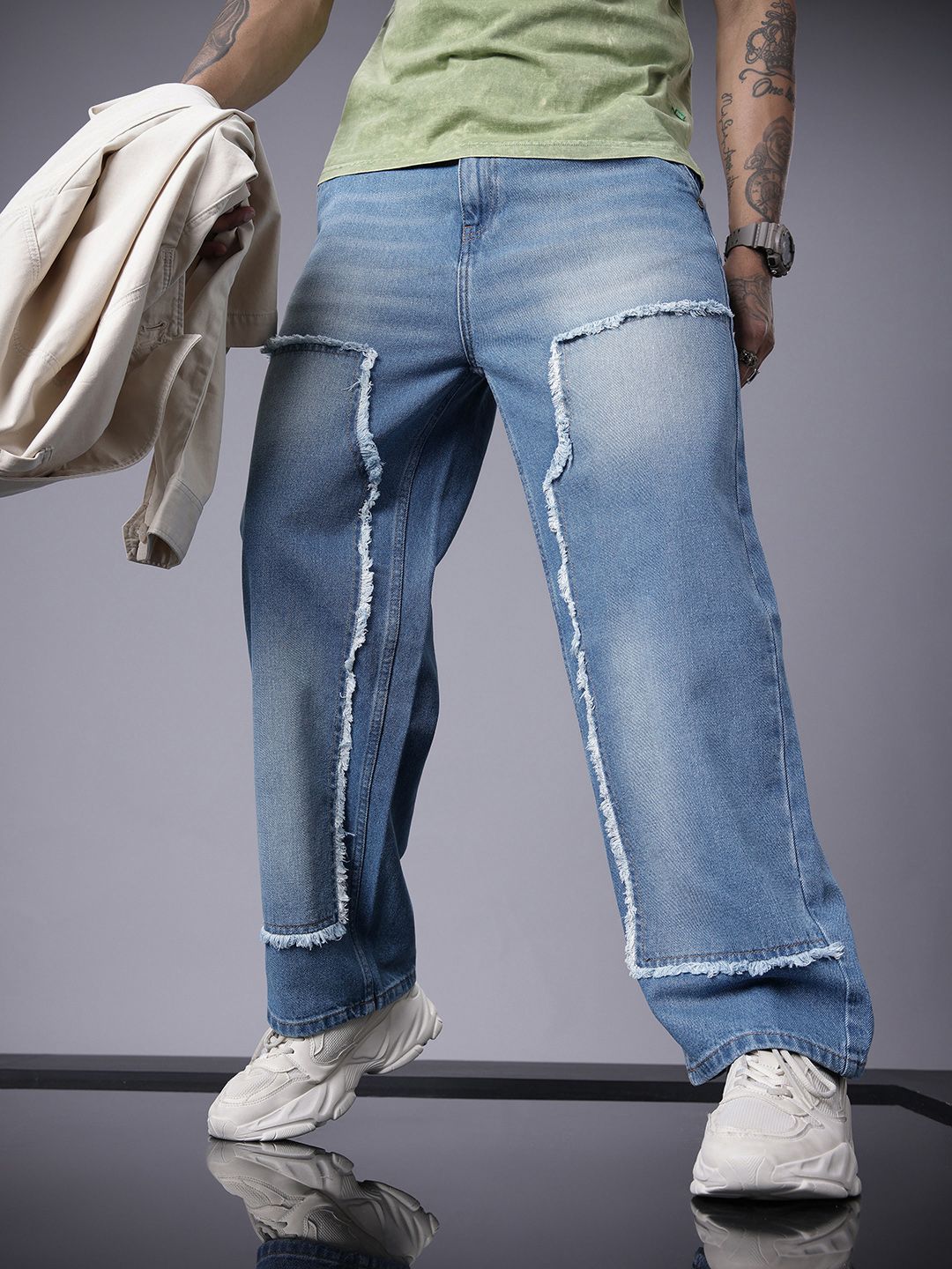 SOKO STREET Men Pure Cotton Relaxed Fit Frayed Detail Heavy Fade Jeans