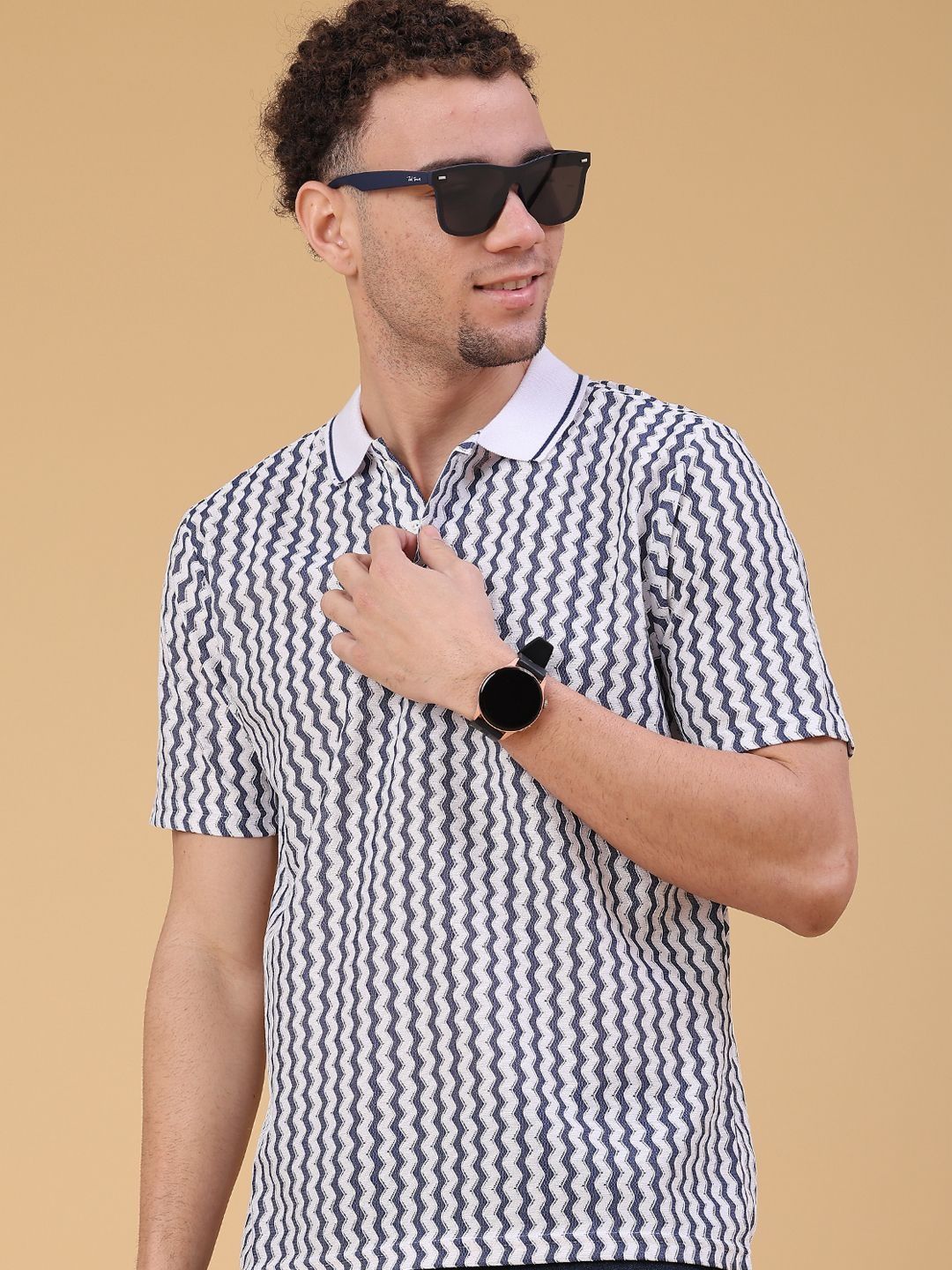 V-Mart Men Printed Polo Collar T-shirt