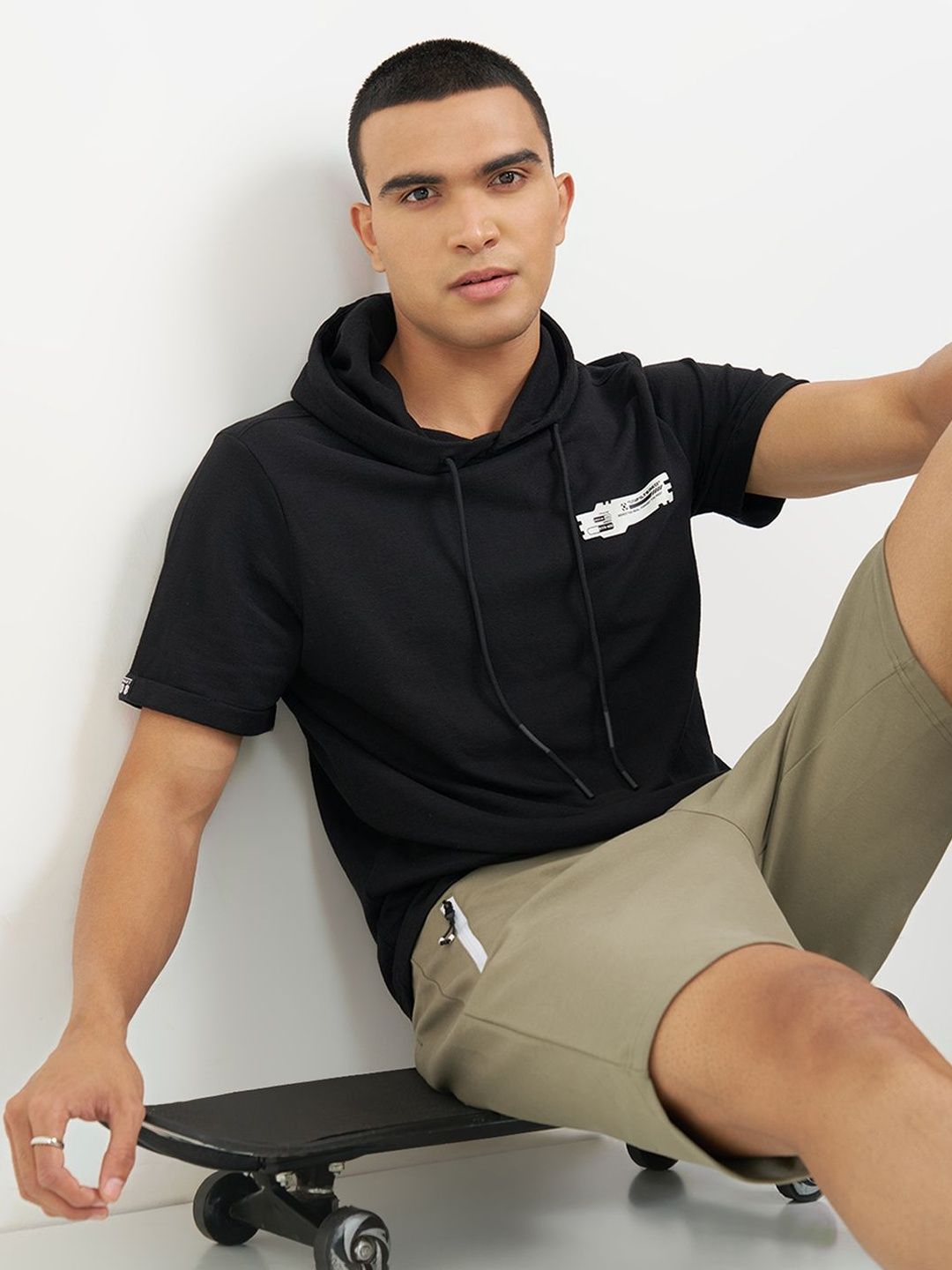 Street 808 by Pantaloons Men Hooded T-shirt