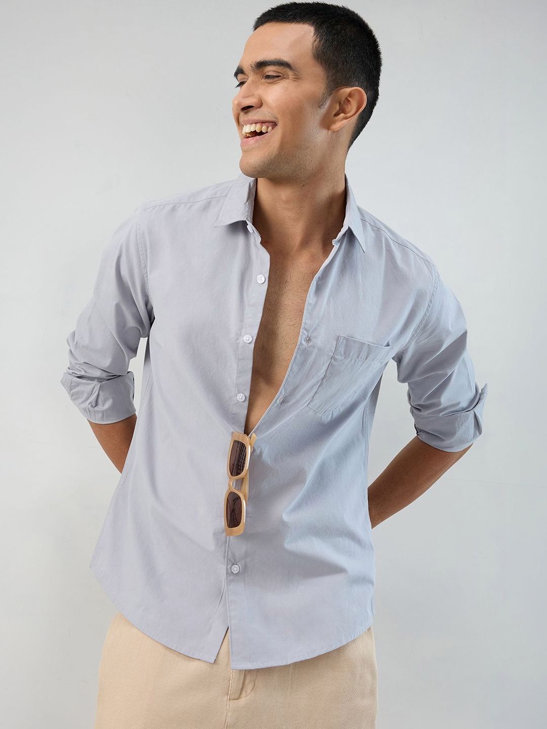 VASTRADO Solid Gainsboro Grey Poplin Peach Finish Shirt