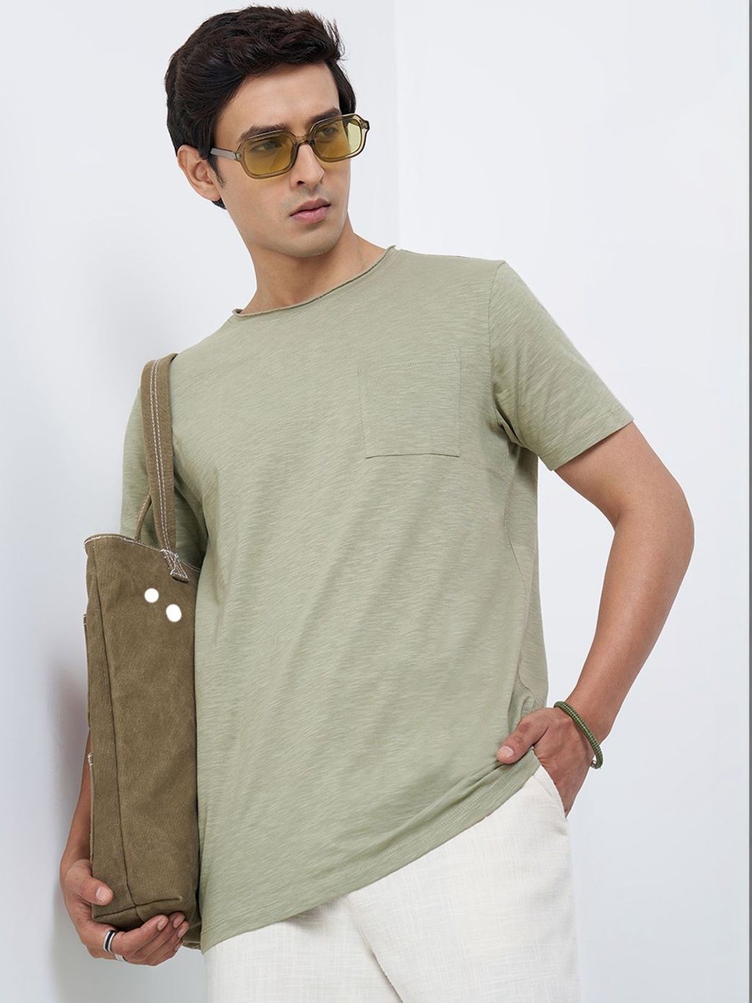 7 Alt by Pantaloons Men Pockets Slim Fit T-shirt