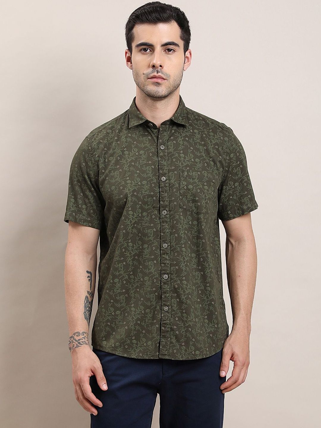 Turtle Turtle Men Relaxed Slim Fit Floral Printed Casual Shirt