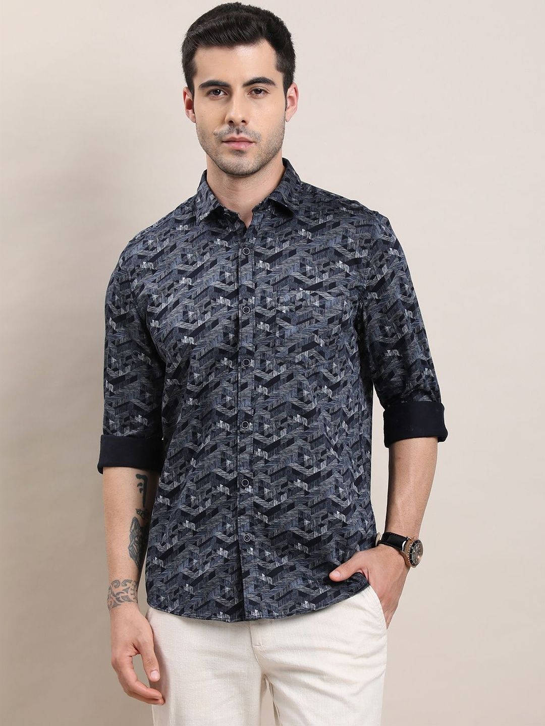 Turtle Men Relaxed Slim Fit Printed Casual Shirt
