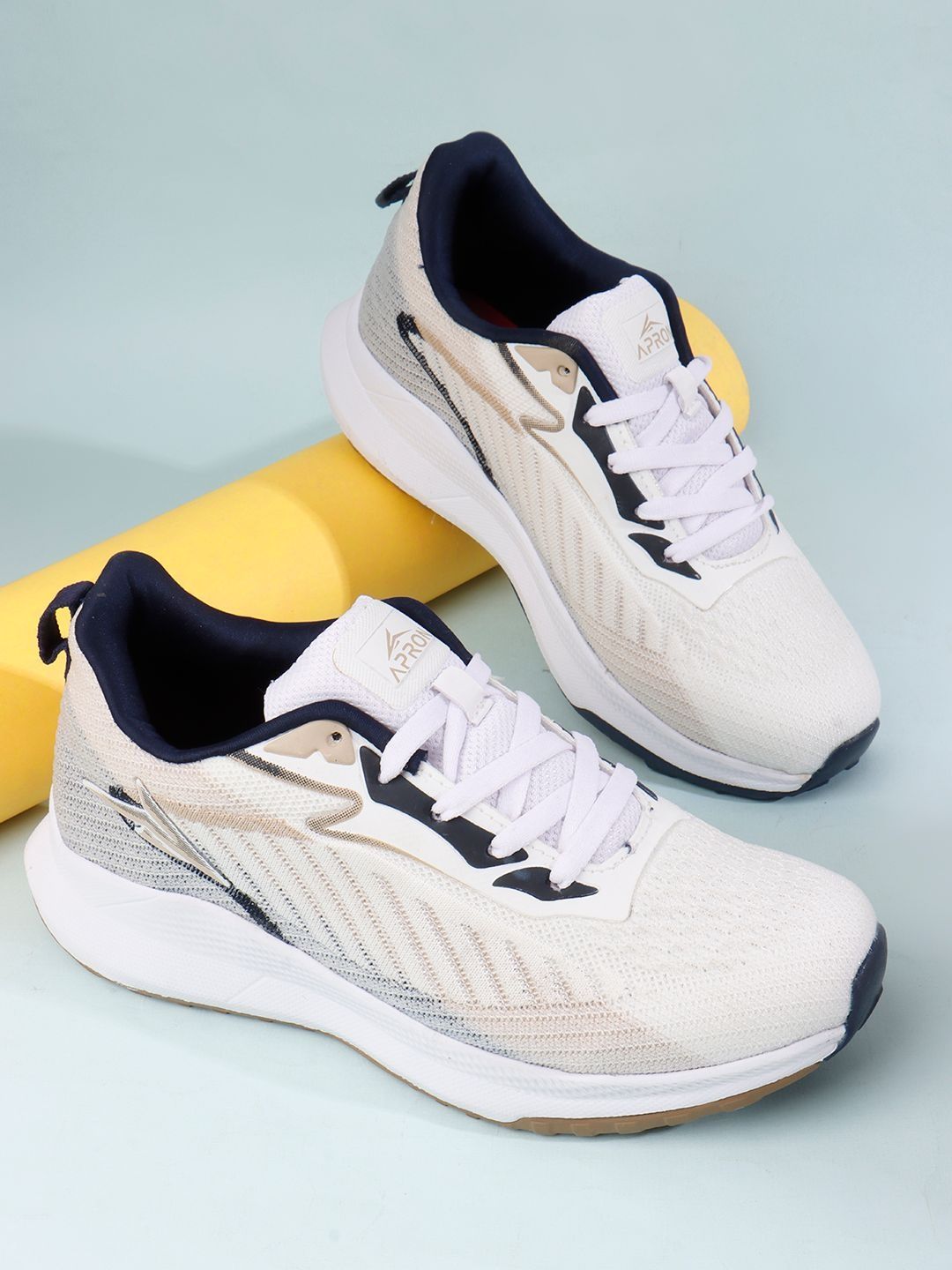 APRON Men Mesh Running Non-Marking Shoes