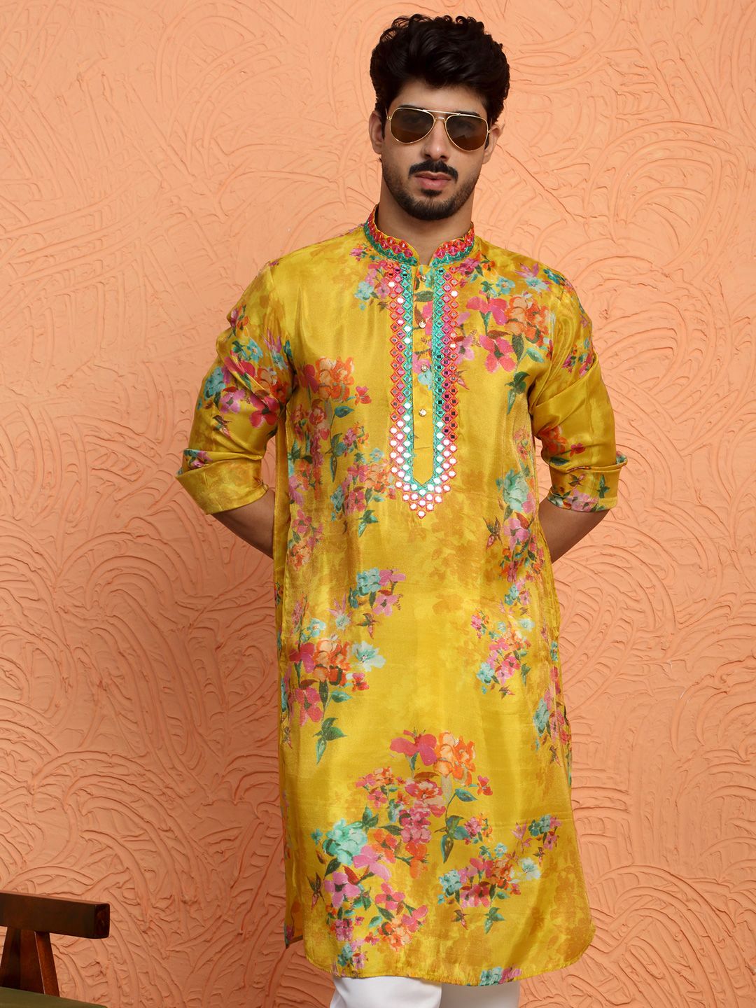 KRAFT INDIA LUXE Men Floral Yoke Design Mirror Work Kurta