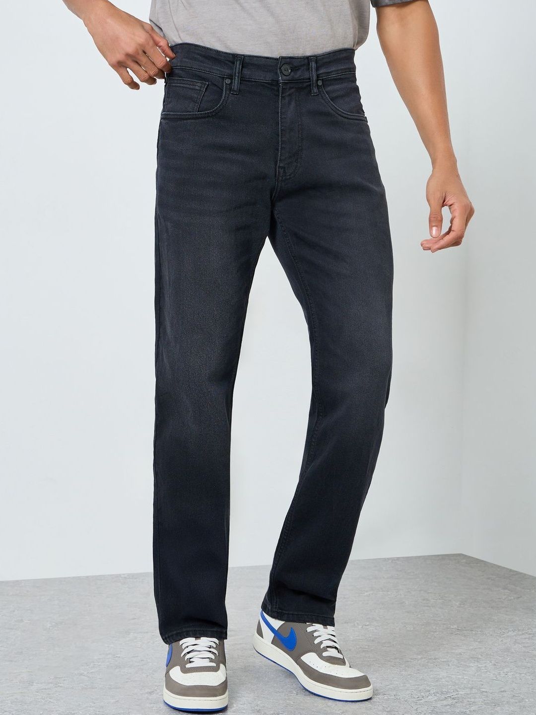 Styli Men Regular Fit Mid-Rise Dark Wash Stretchable Jeans