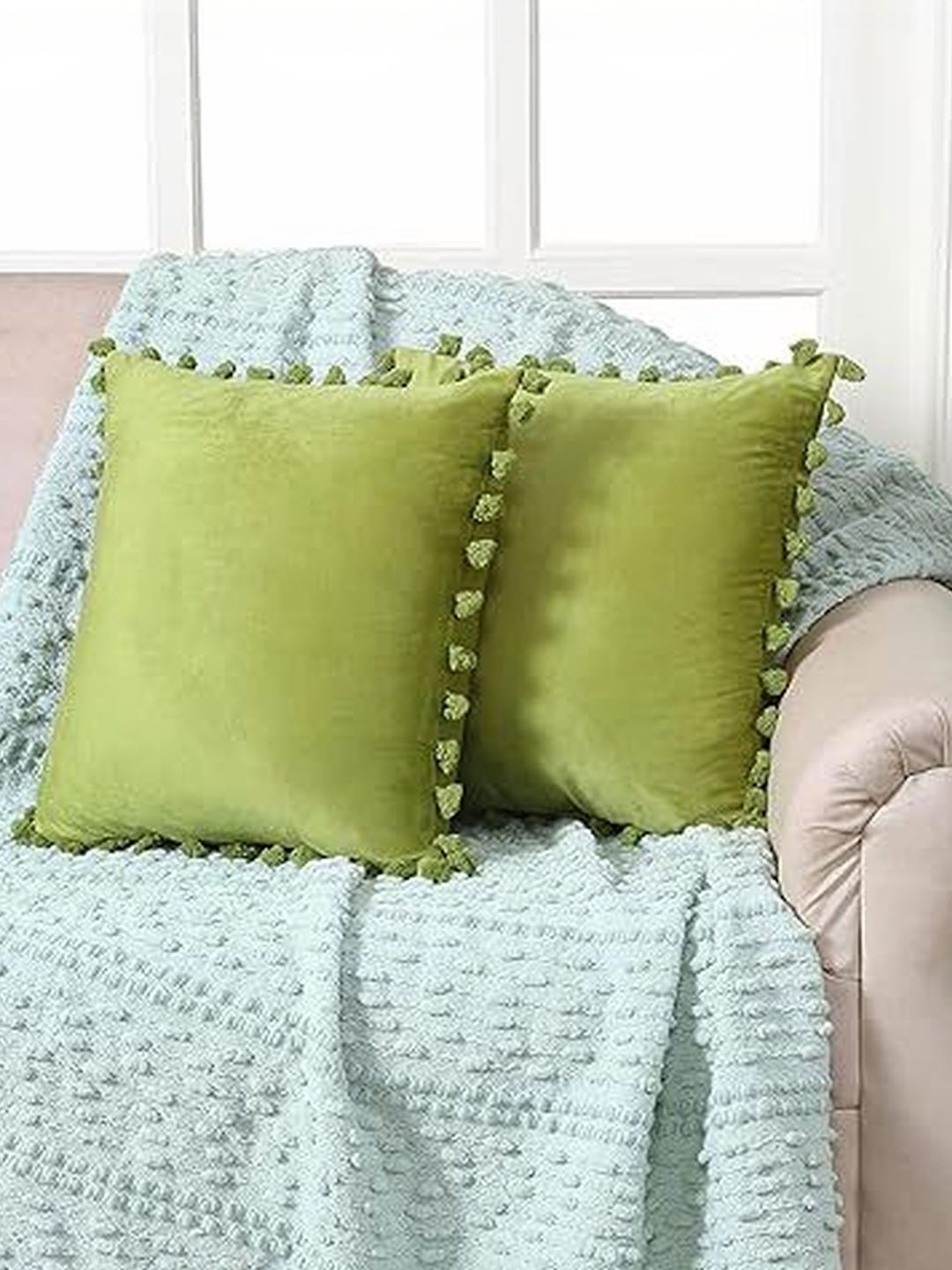 KNOTTING HOME KNOTTING HOME Green Set of 2 Velvet Square Cushion Covers