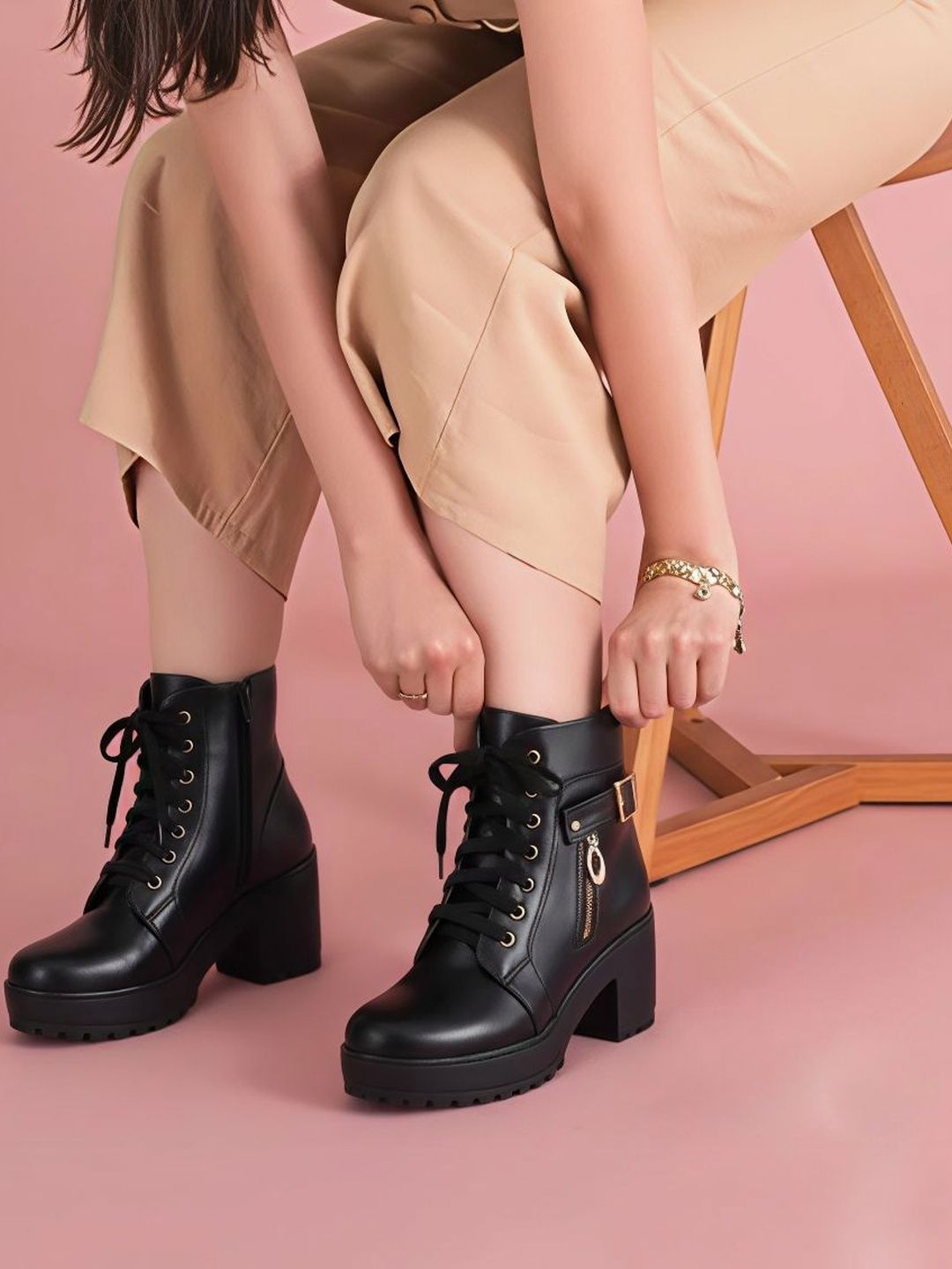 The Roadster Lifestyle Co Women Round Toe Lace-Ups Regular Boots