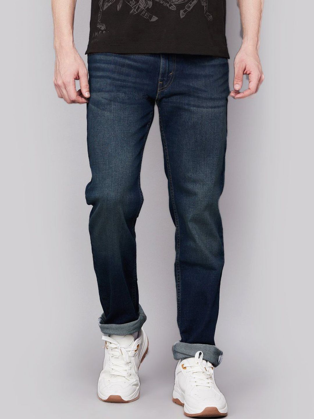 fineblu Men Slim Fit Mid-Rise Light Fade Stretchable Jeans