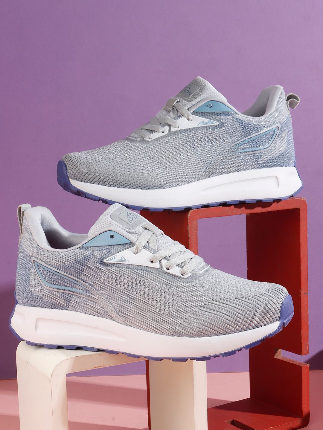 APRON Men Mesh Running Non-Marking Shoes