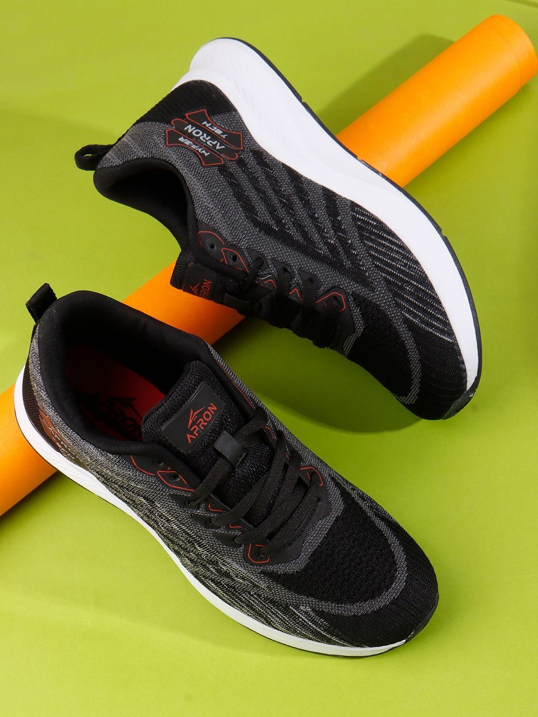 APRON Men Mesh Running Non-Marking Shoes