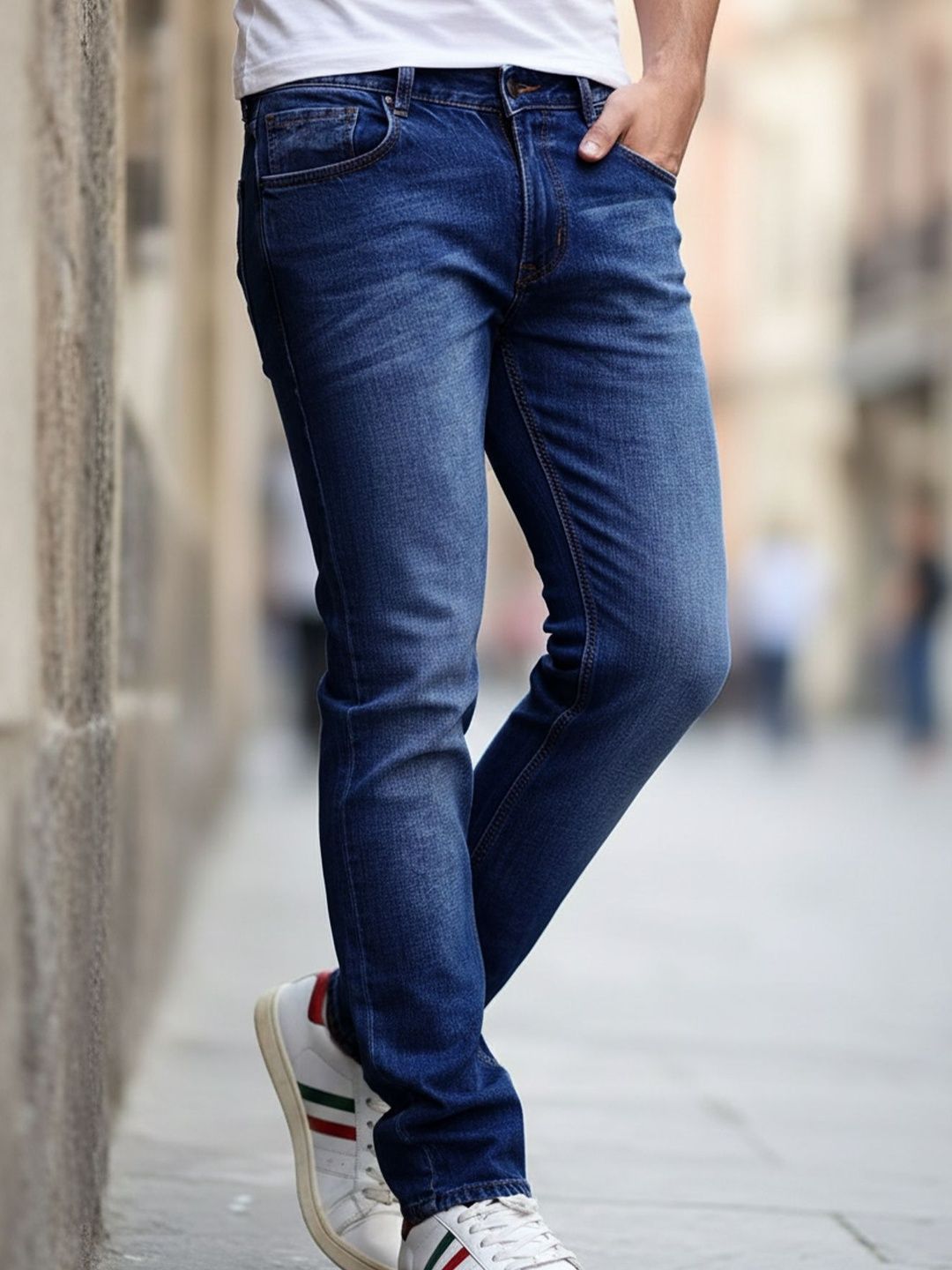 AUSK Men Narrow Relaxed Fit Mid-Rise Light Fade Stretchable Jeans