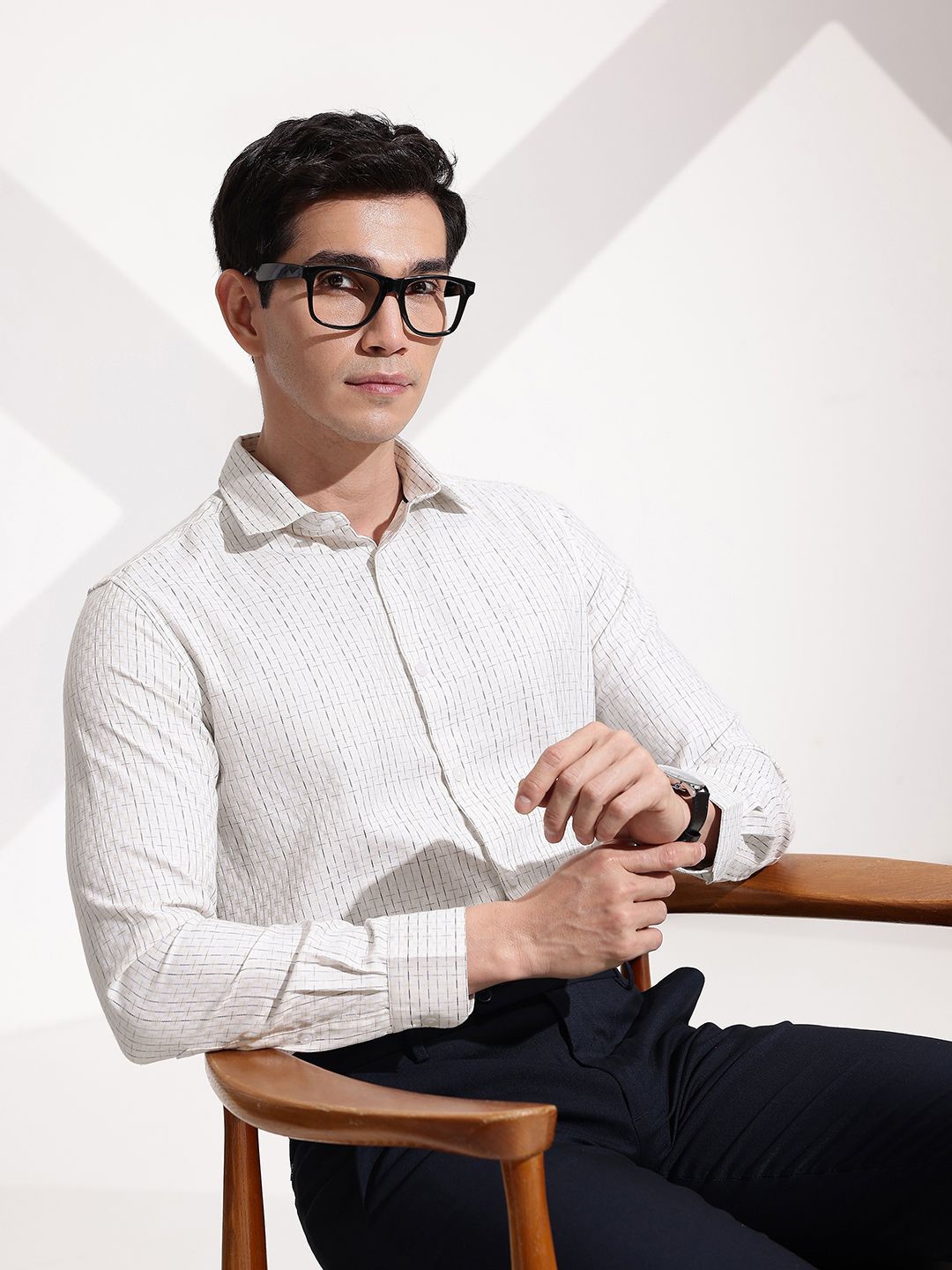 INVICTUS Slim Fit Micro Checked Formal Shirt