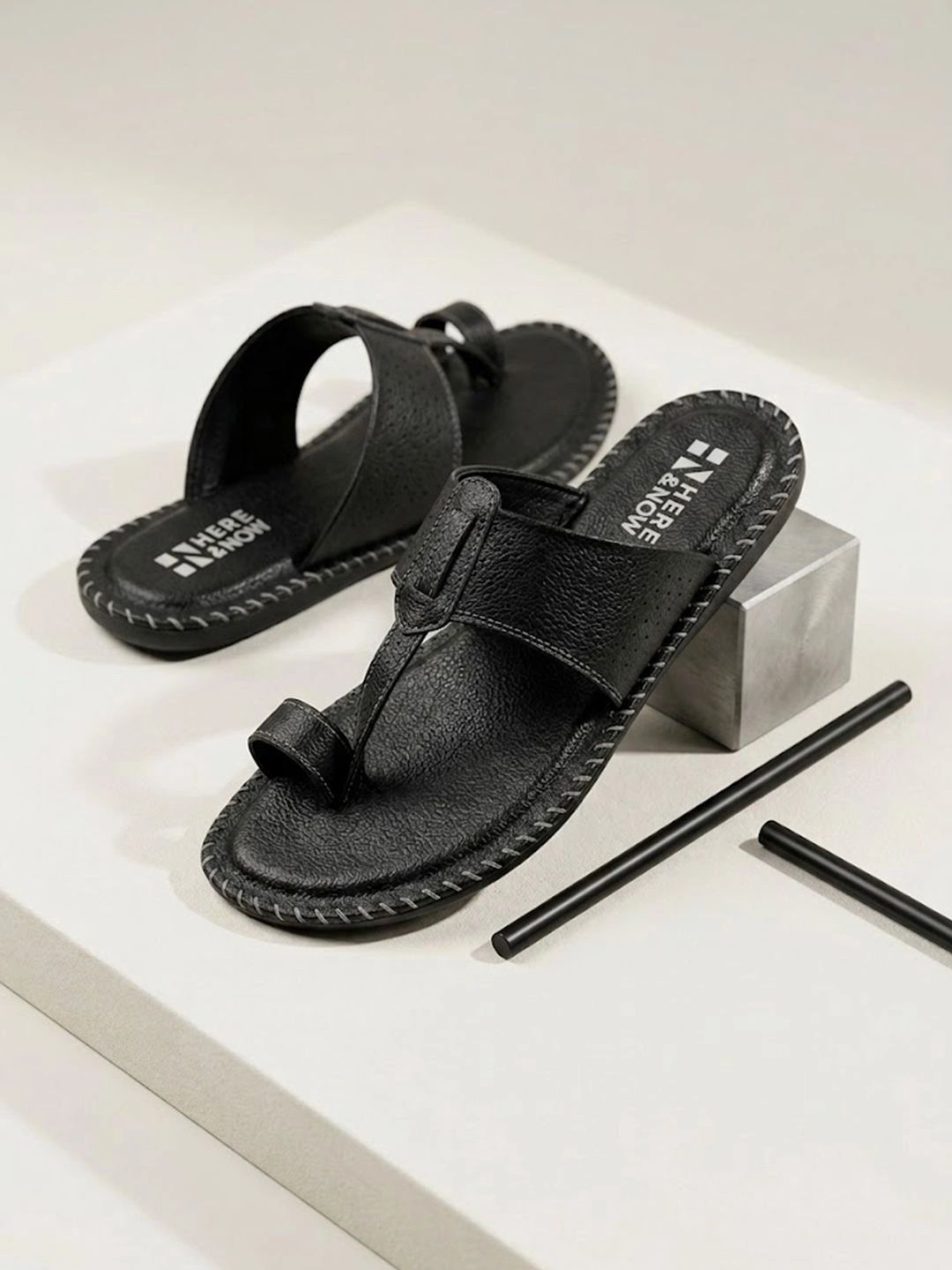 HERE&NOW Men Shoe-Style Sandals