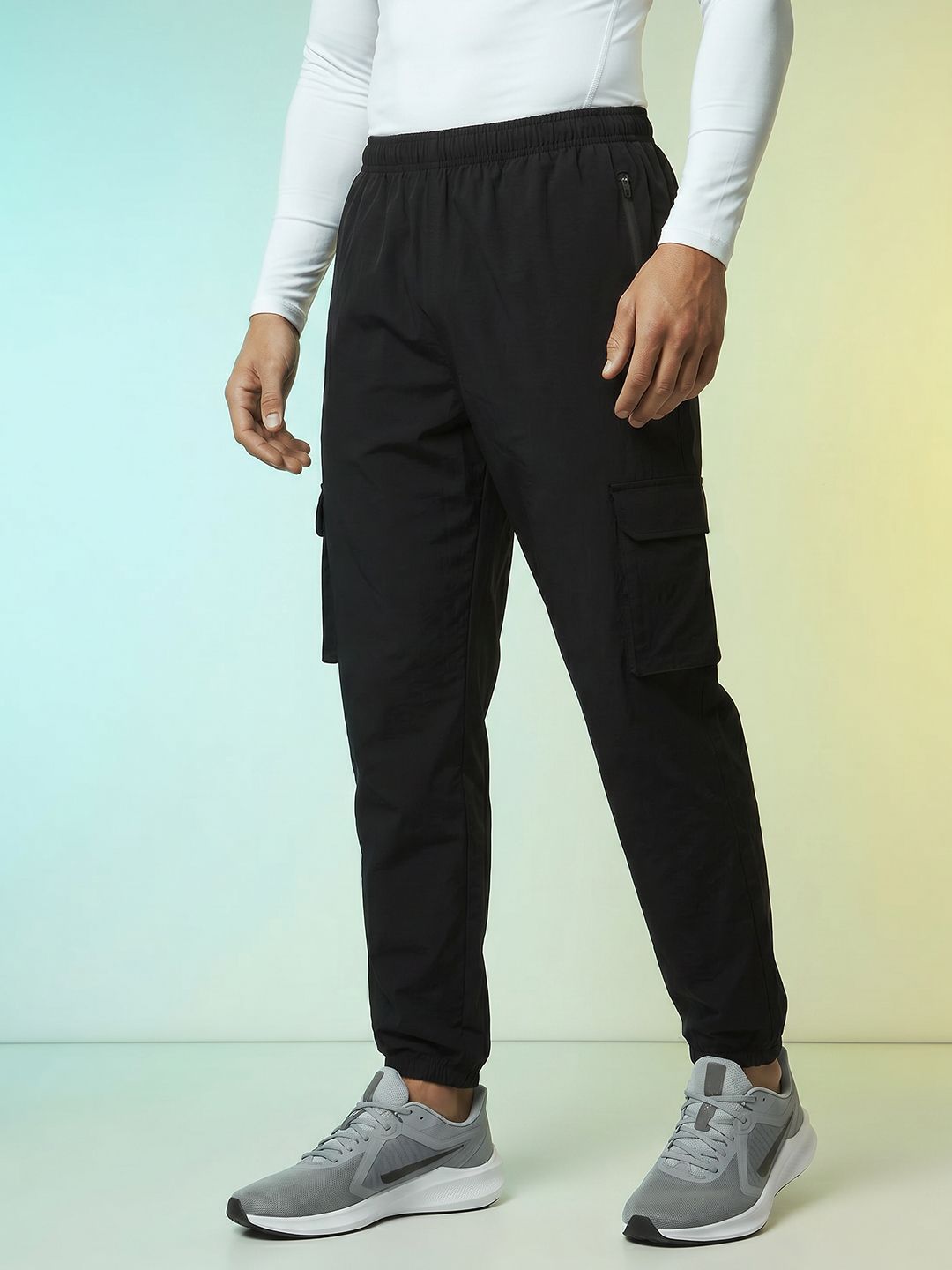 HRX by Hrithik Roshan Men Regular Fit Rapid-Dry Training Cargos