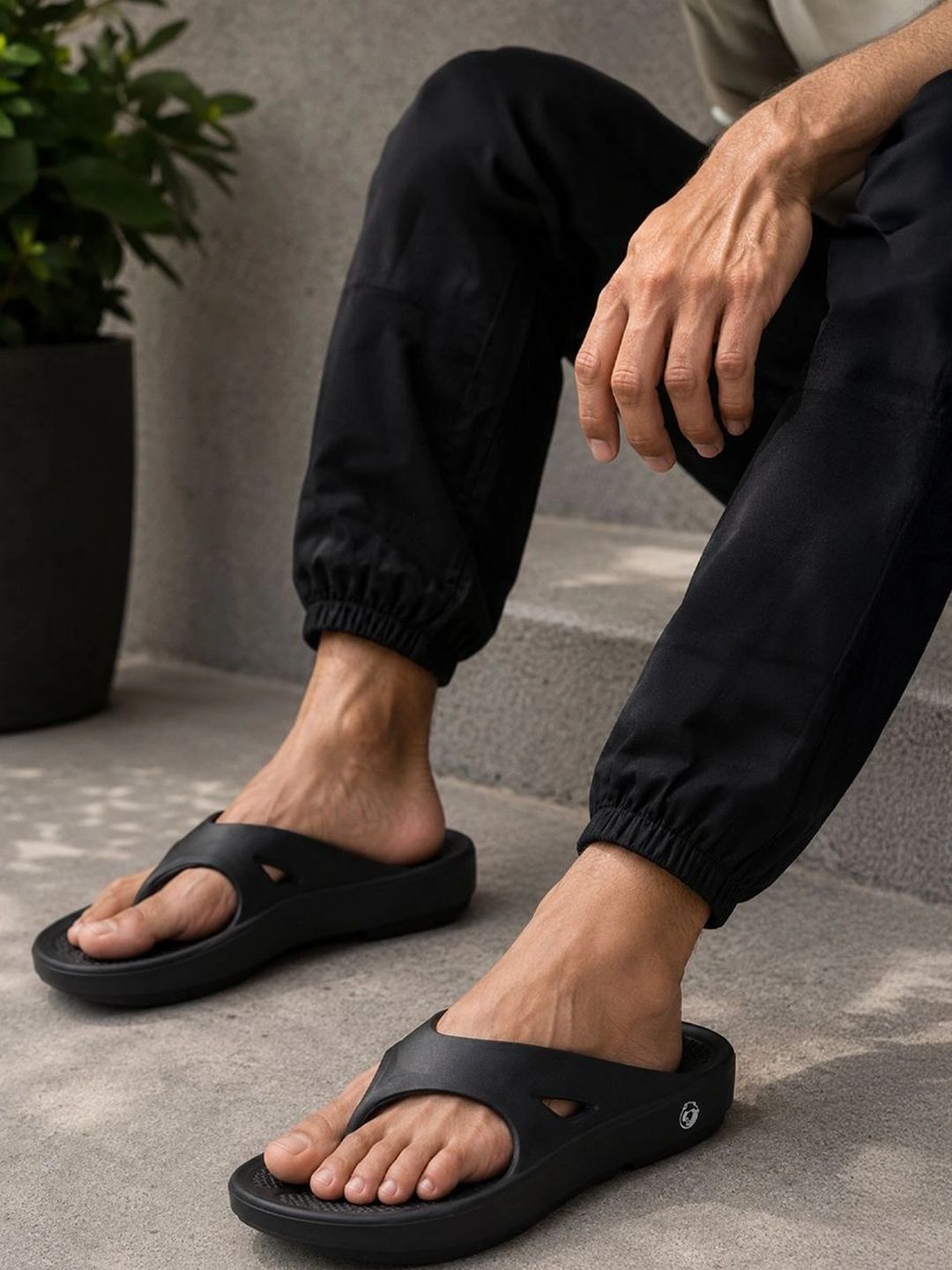 NEOZ Men Levirex Lightweight Arch Support Durable Anti-Skid & Comfortable Flip Flops