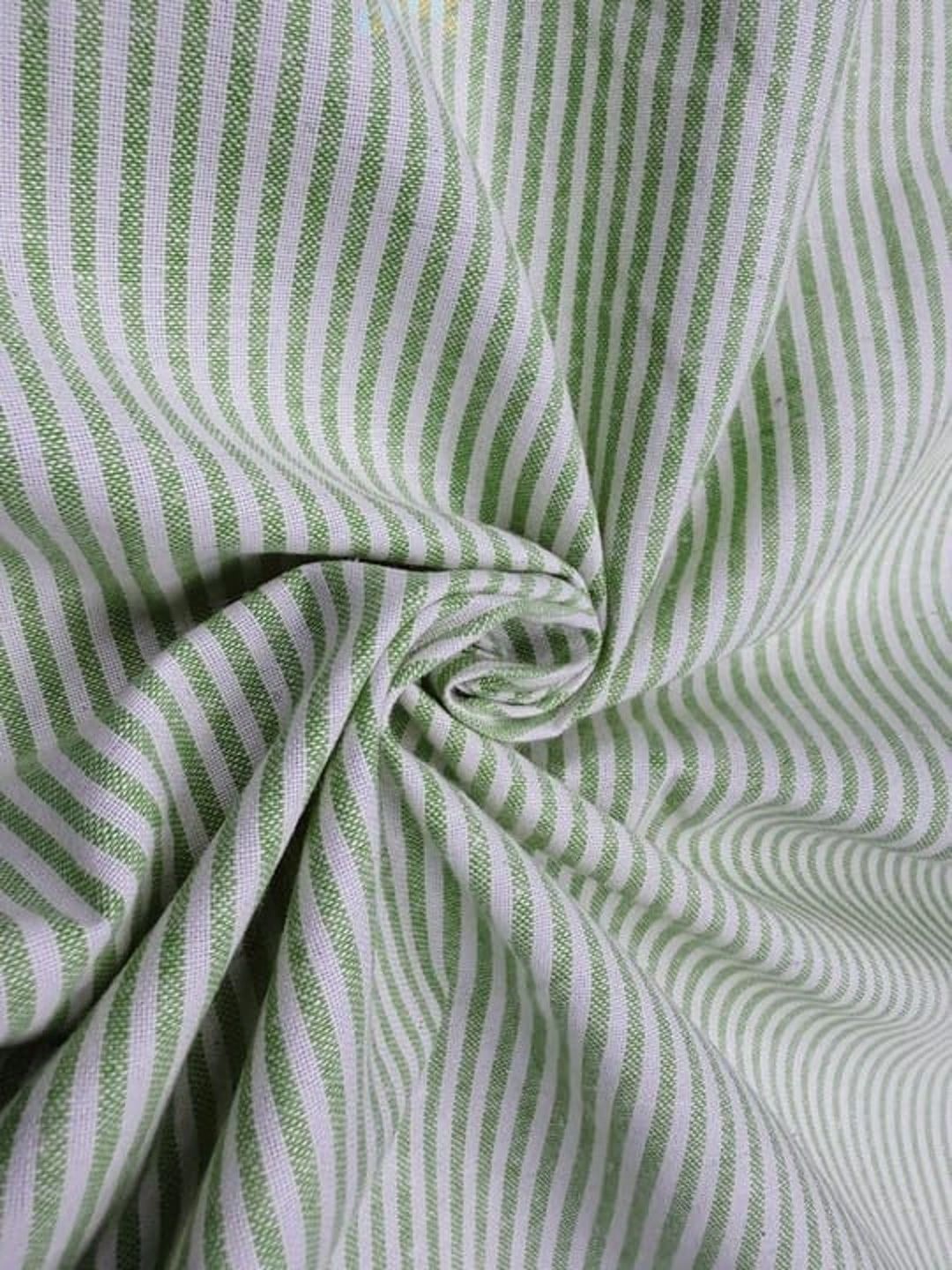 OQUENT Men Standard Striped Casual Shirt