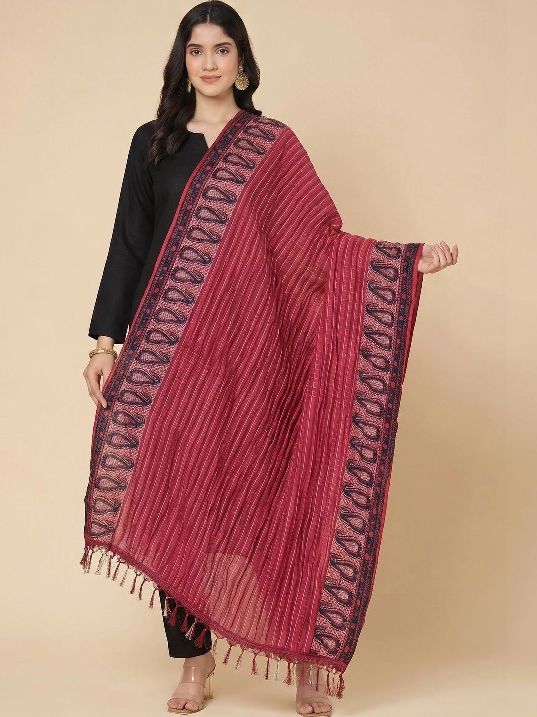 Zamour Paisley Printed Dupatta