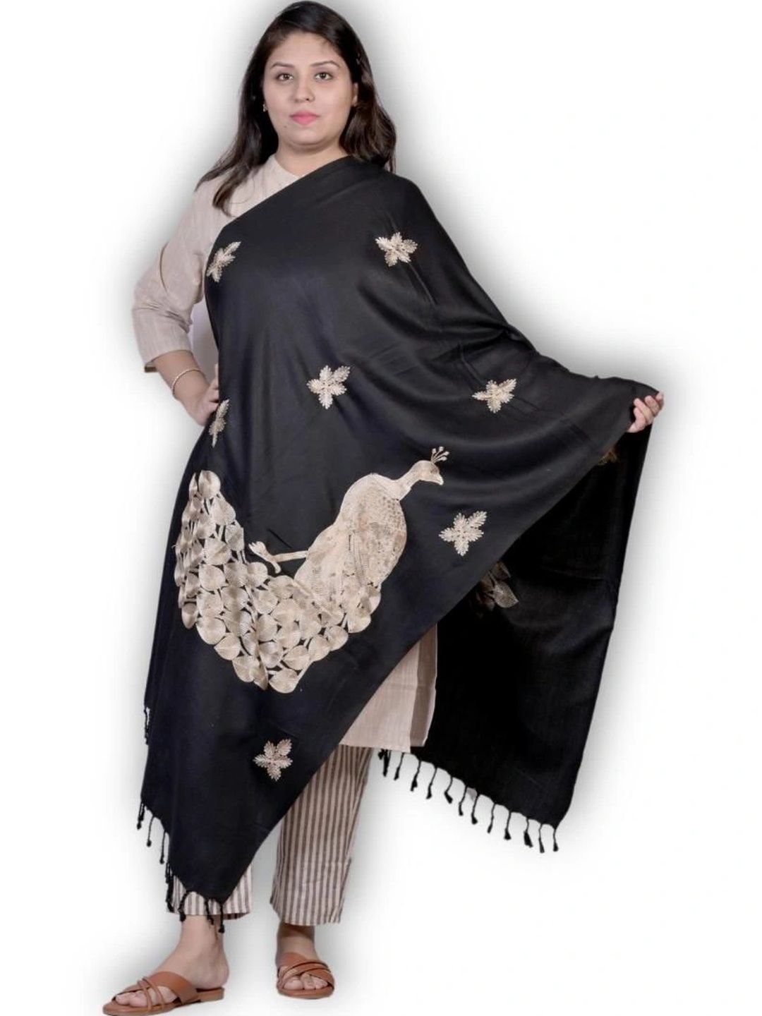 Allure Motifs Unisex Embroidered Stole