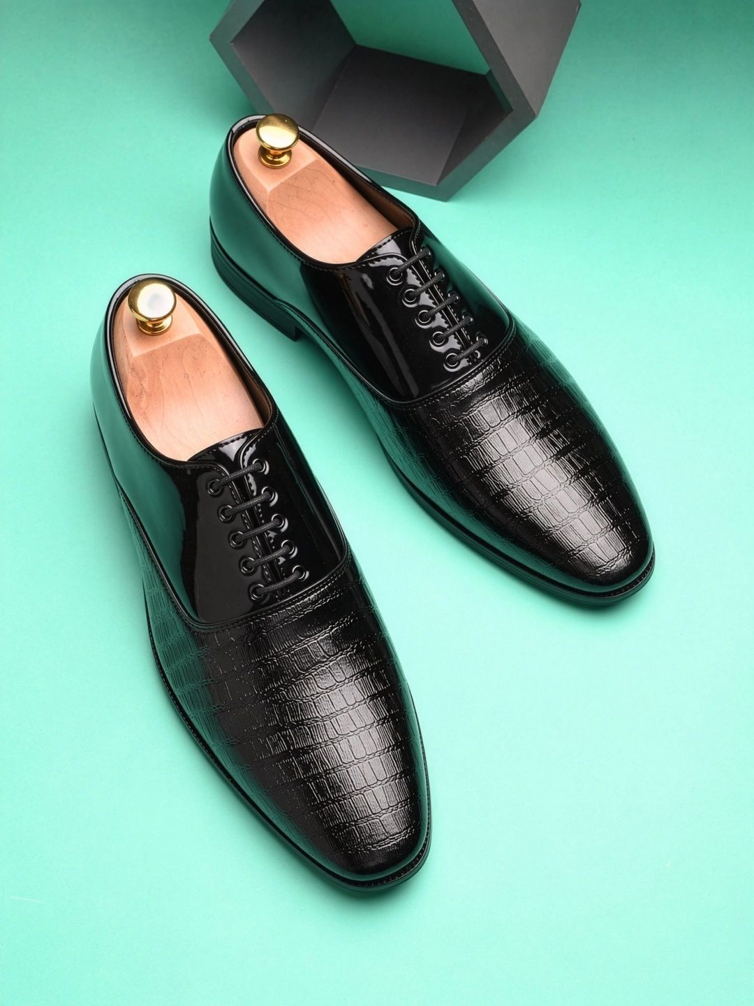HERE&NOW HERE&NOW Men Textured Pointed Toe Lace-Ups Formal Derbys