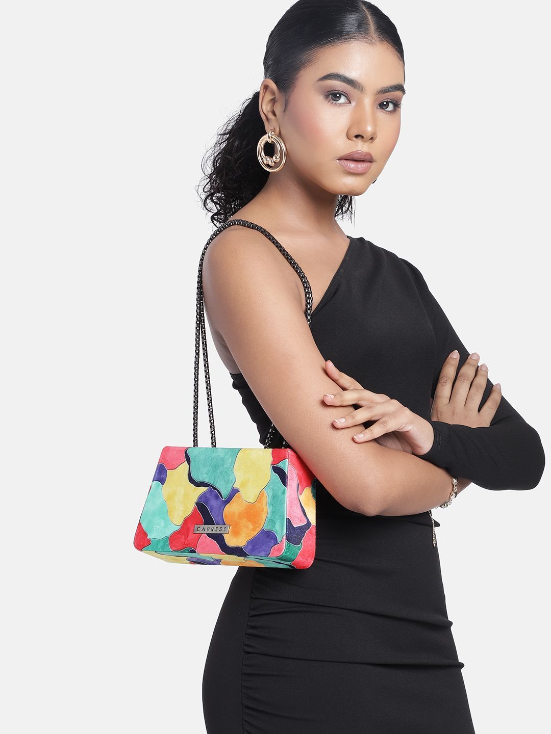 Caprese Caprese Yiko Women Pink Medium Sling Bag