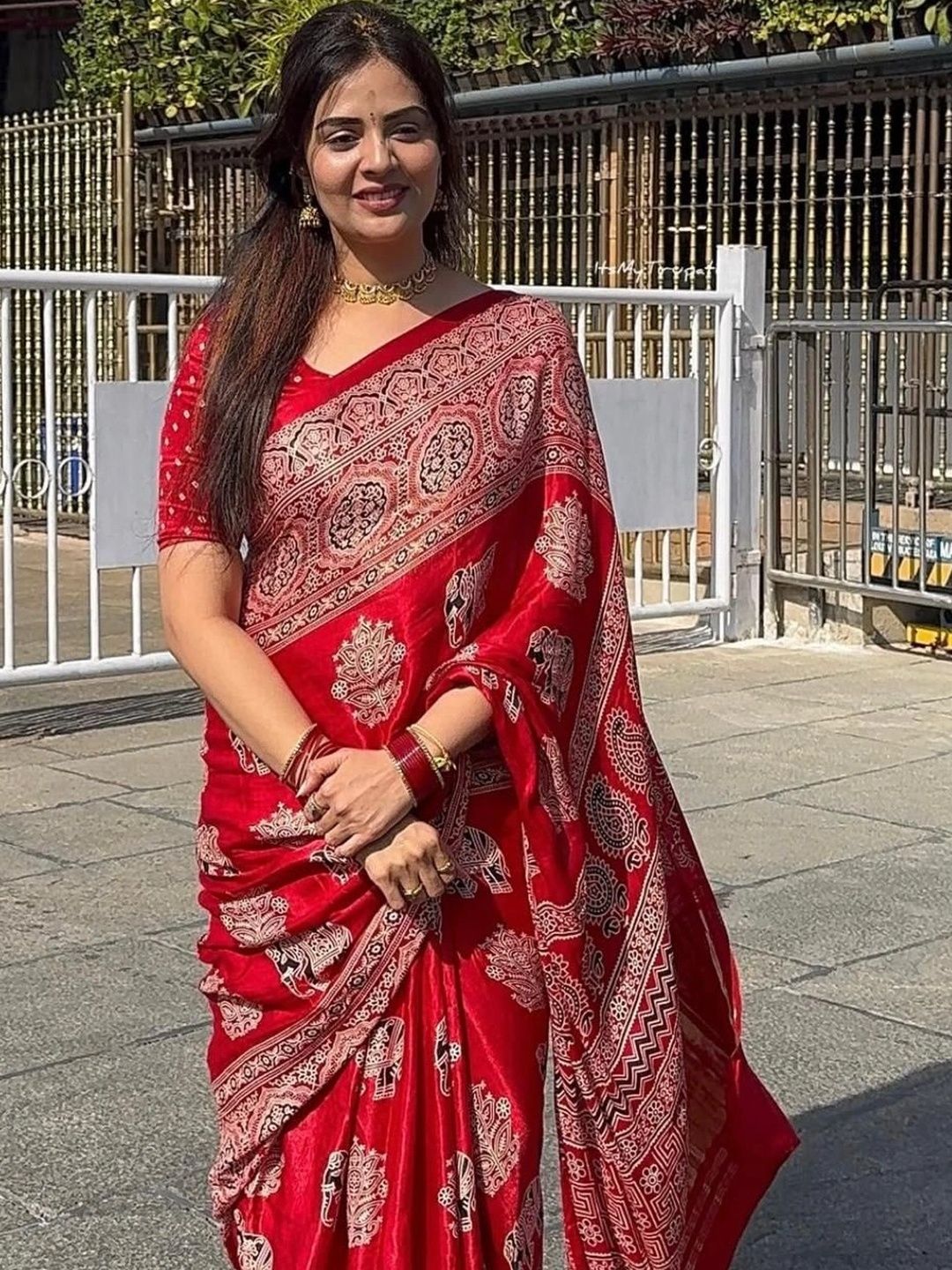VAMIKA FASHION Mirror Work Saree