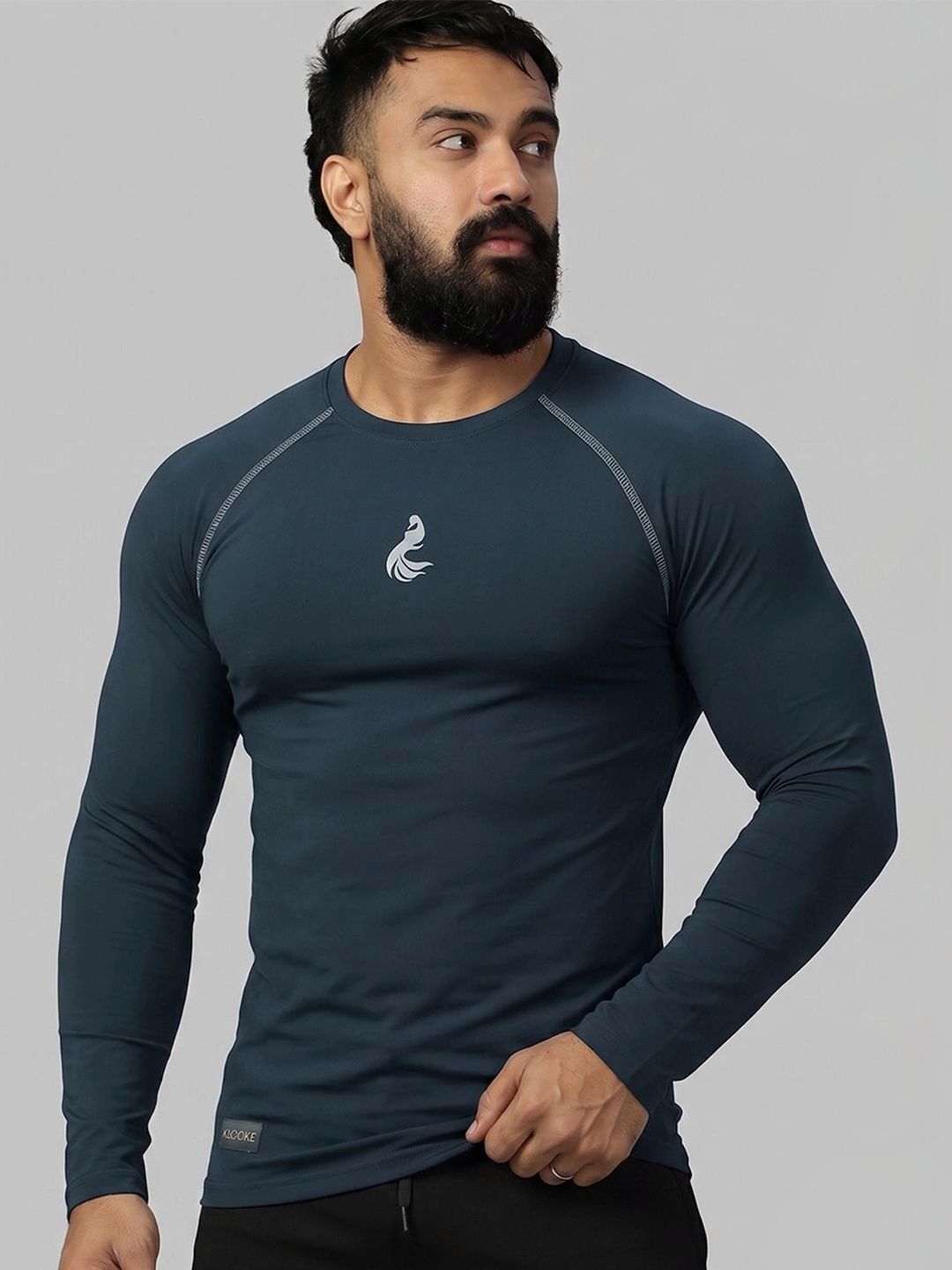 KLOUE Men Brand Logo Printed Compression T-shirt