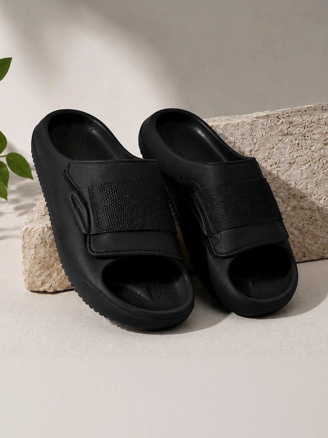Roadster Men Sliders