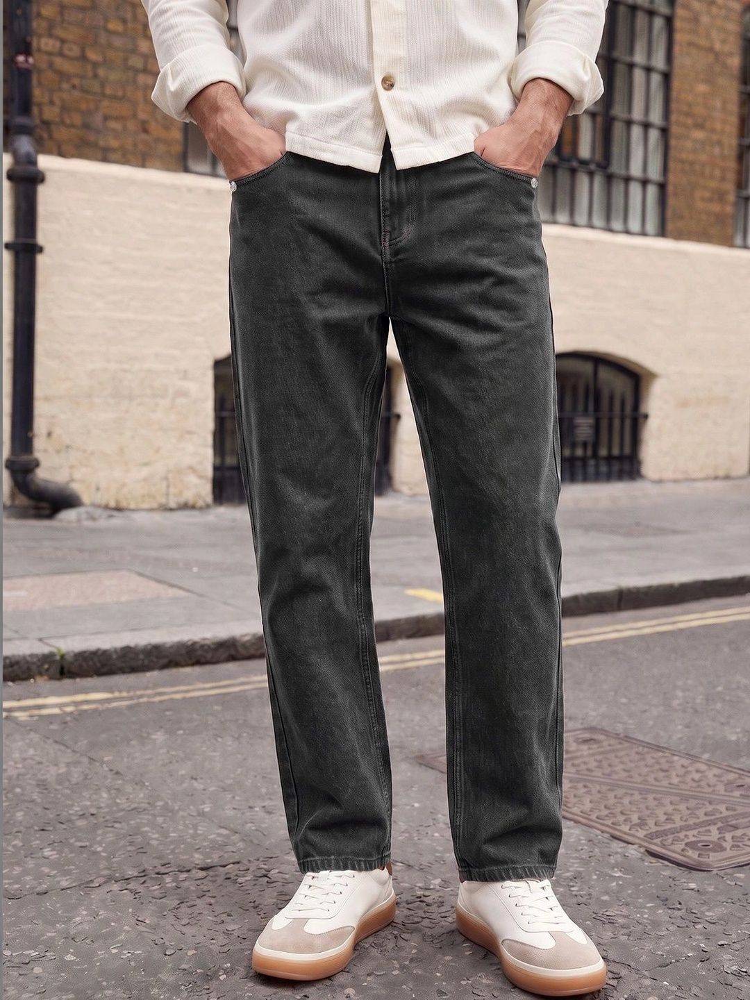 Urbano Fashion Men Relaxed Fit Mid-Rise Heavy Fade Jeans