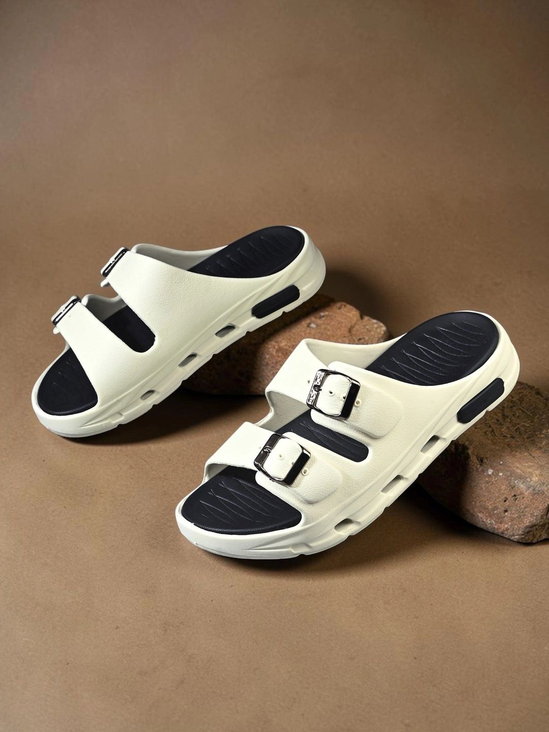 Roadster Men Sliders
