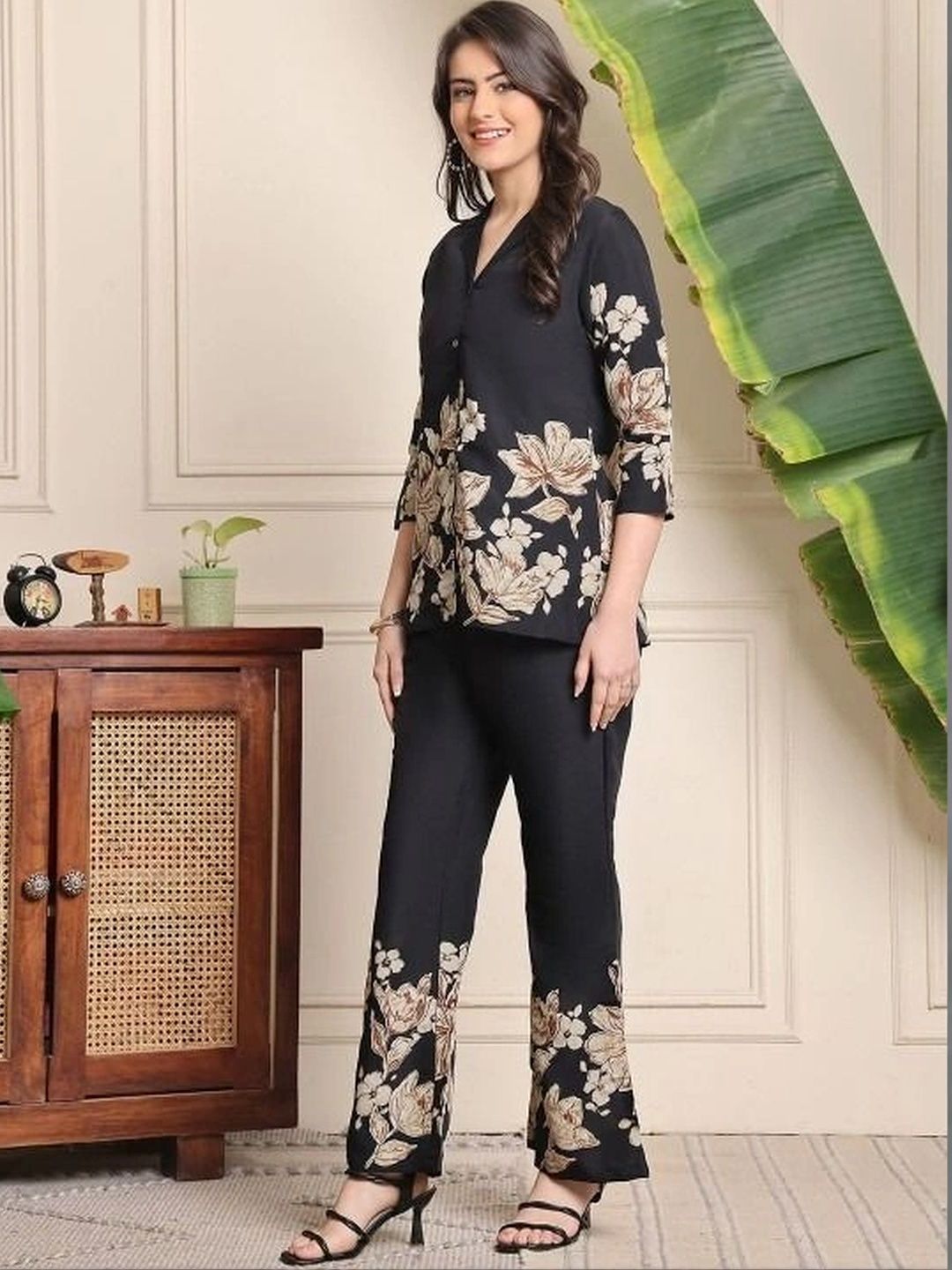 LIZORD FAB Floral Printed Top with Trousers