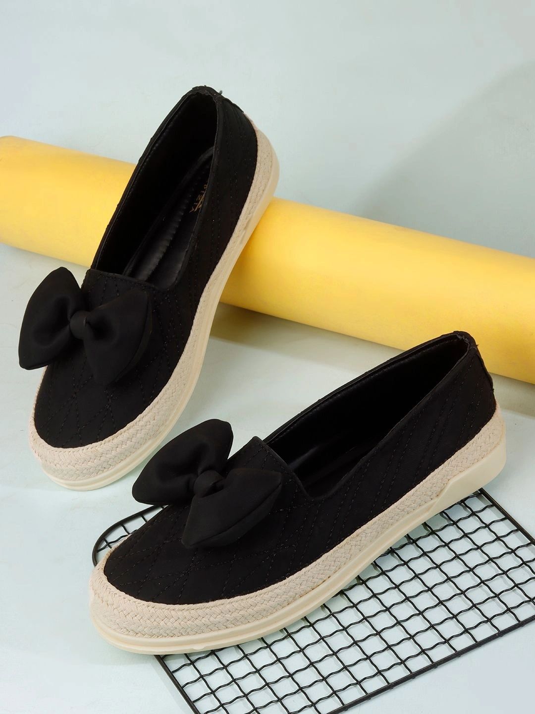 STEPIZIA STEPIZIA Women PU Shoe-Style Sandals