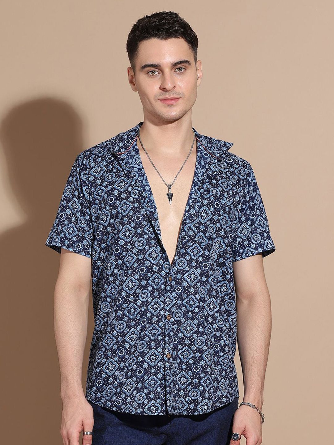 Anouk Men Smart Cutaway Collar Ethnic Motifs Printed Cotton Casual Shirt