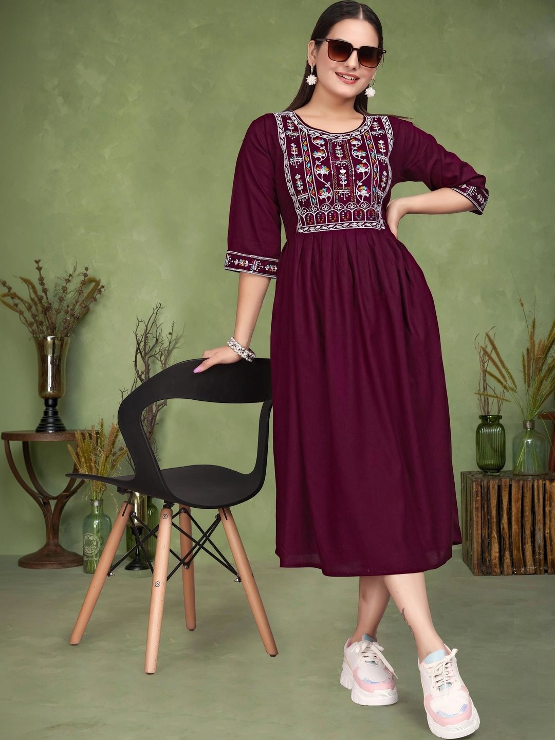 Kalavritta Ethnic Motifs Embroidered A-Line Midi Dress