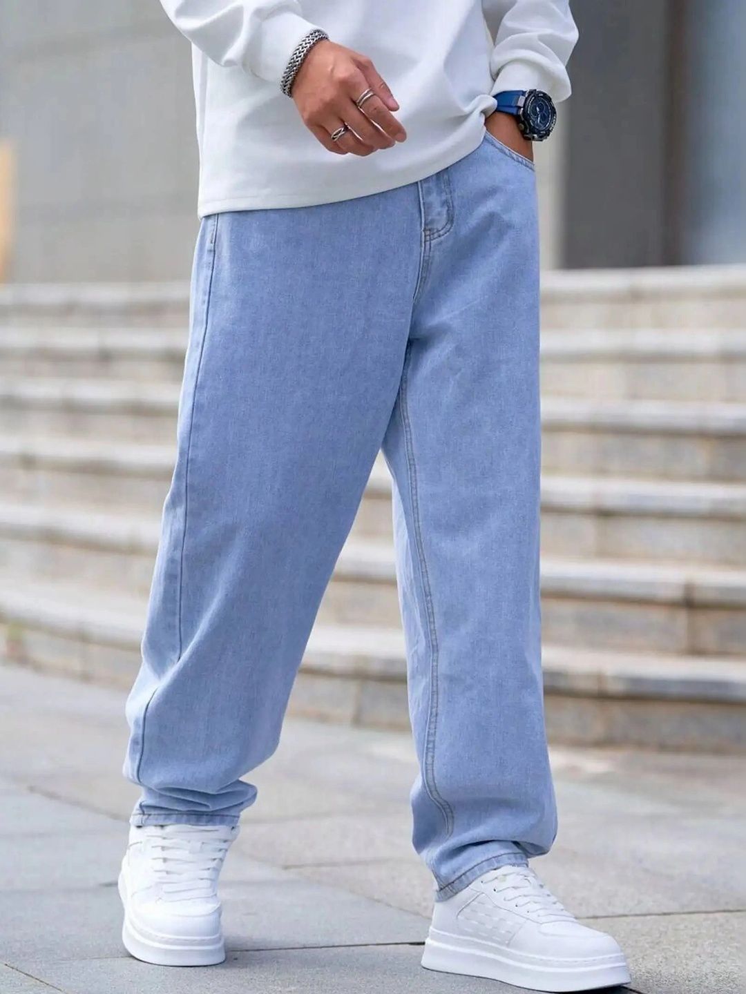 DENIM LIFE Men Classic Straight Fit Mid-Rise Stretchable Jeans