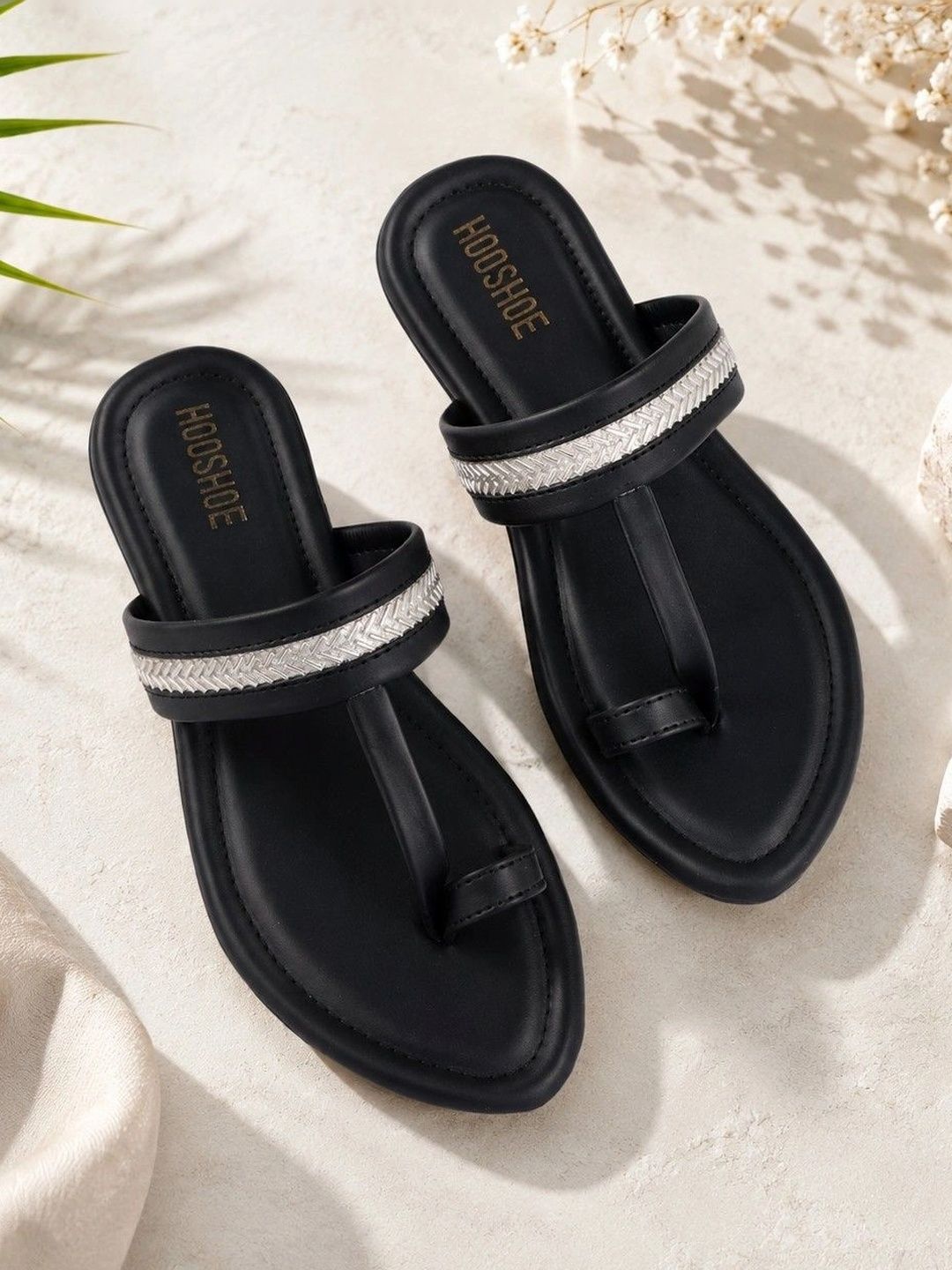 hooshoe Women Embellished One Toe Flats