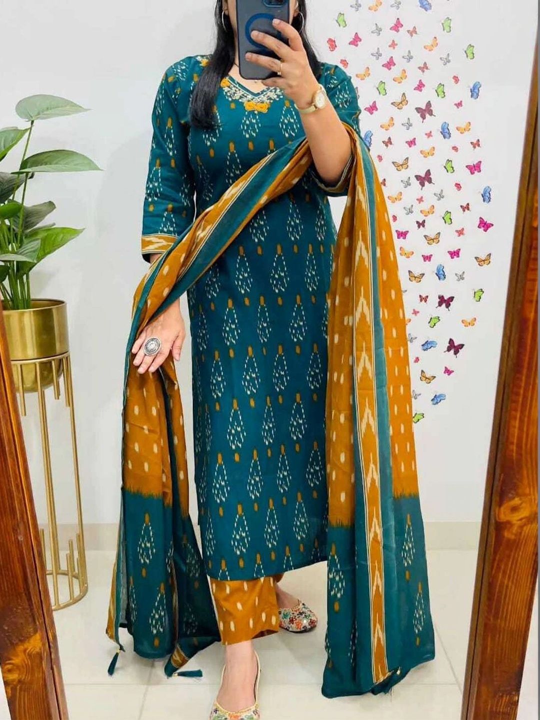 Doongari Wala Doongari Wala Women Ethnic Motifs Printed Regular Thread Work Pure Cotton Kurta with Pyjamas & With Dupatta