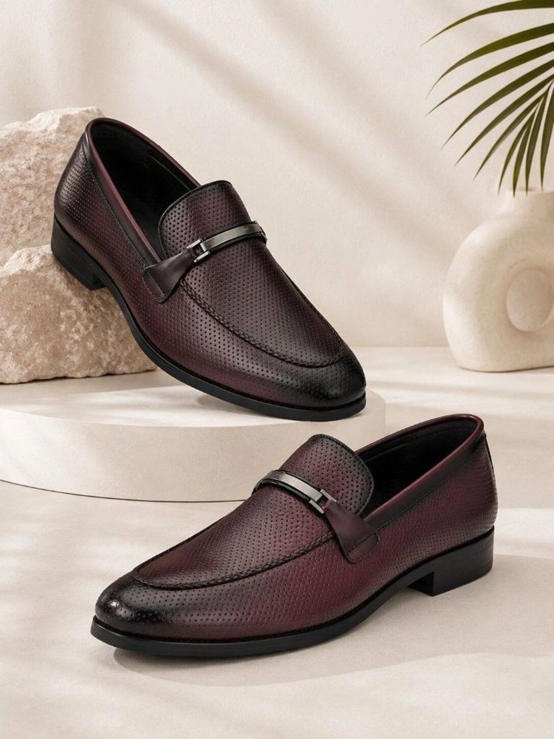 House of Pataudi House of Pataudi Men Perforations Loafers