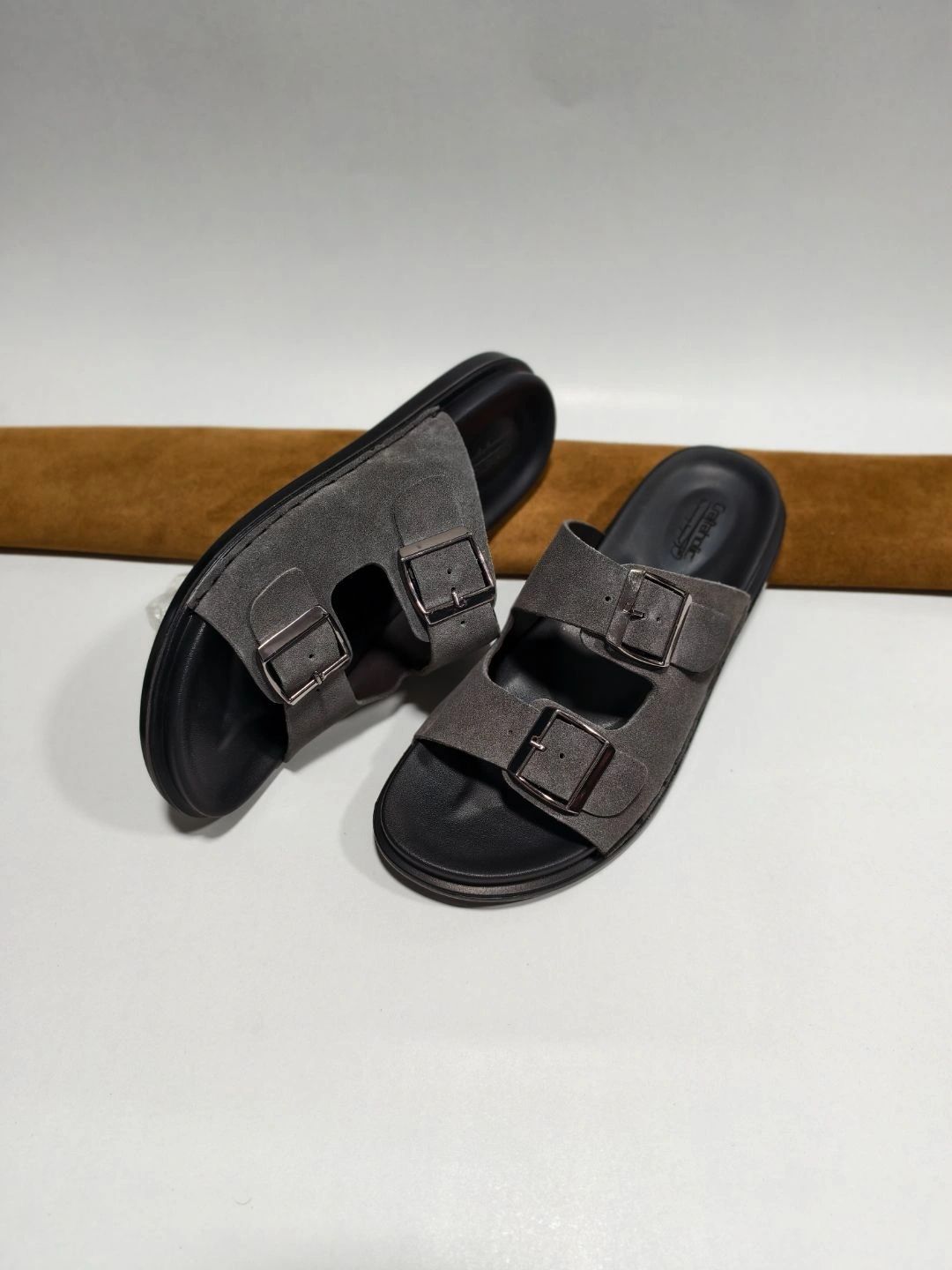 CRAFTAHOLIC Men Sliders