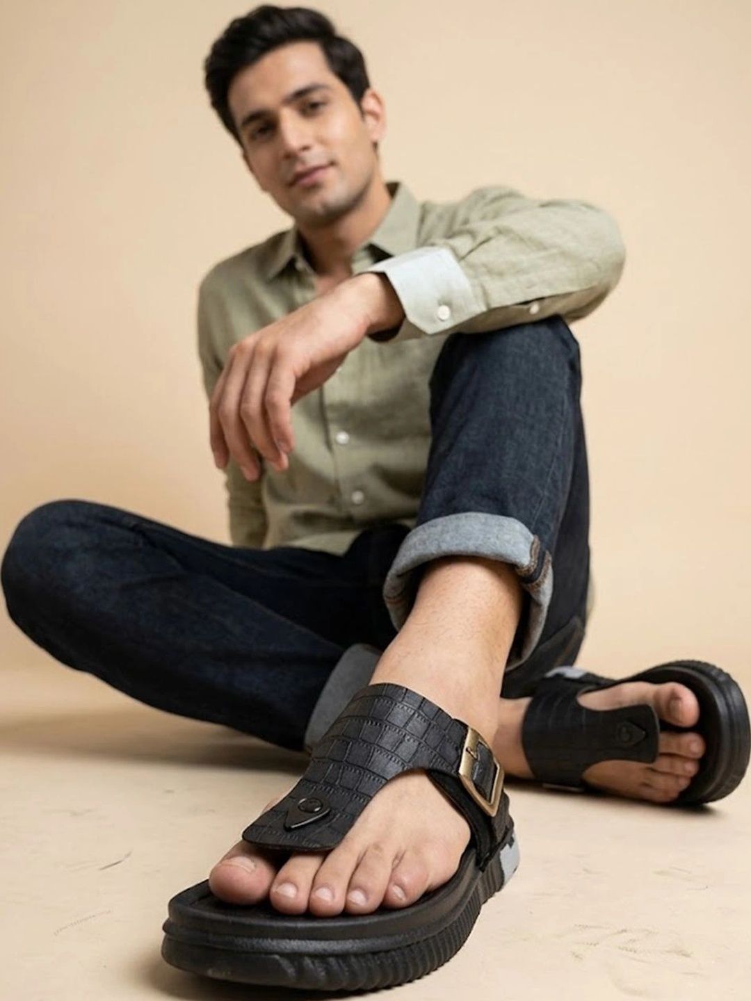 Mast & Harbour Men Embellished Thong Flip-Flops