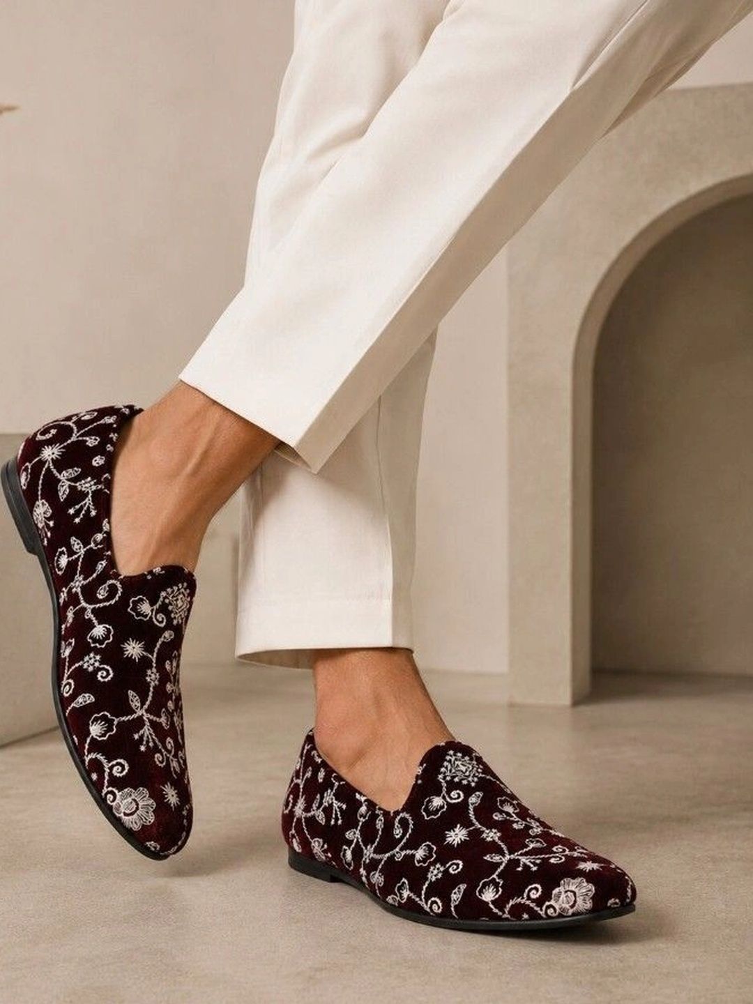 House of Pataudi Men Printed Loafers