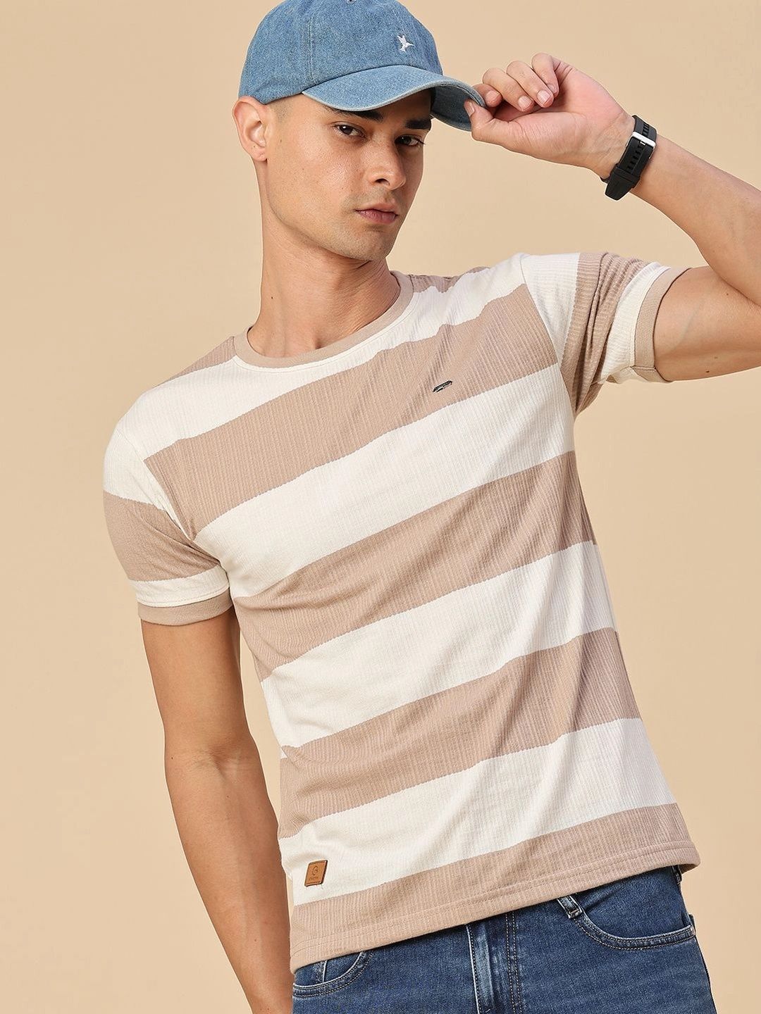 V-Mart Men Striped Slim Fit T-shirt