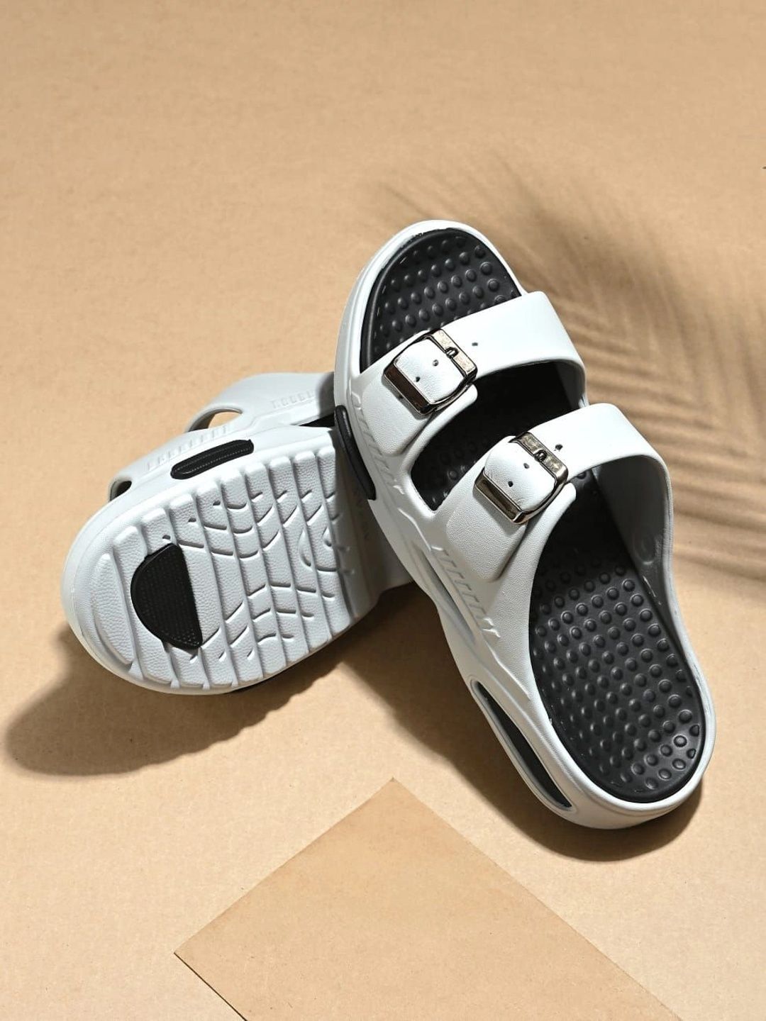 Roadster Men Sliders
