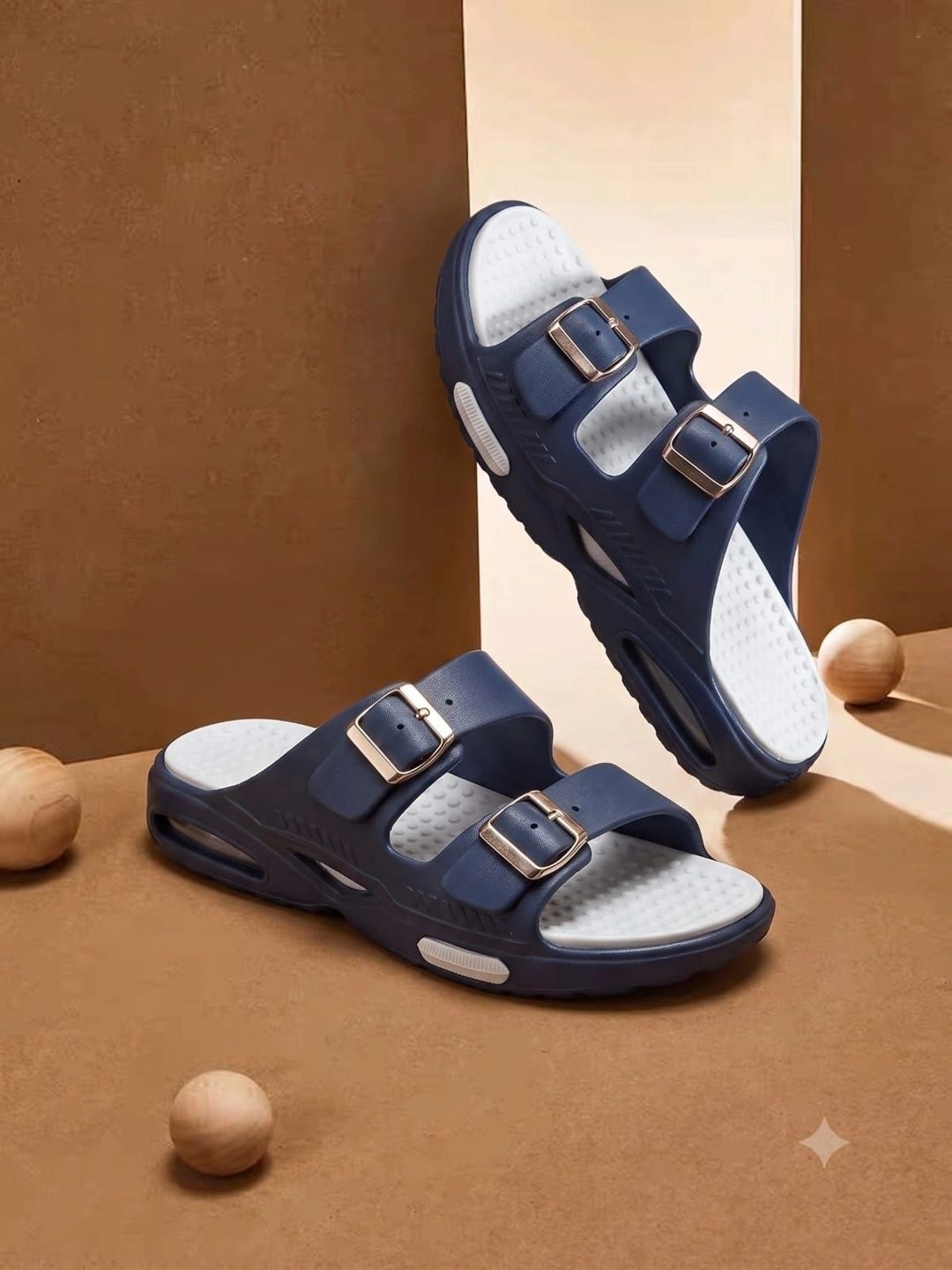 Roadster Men Sliders
