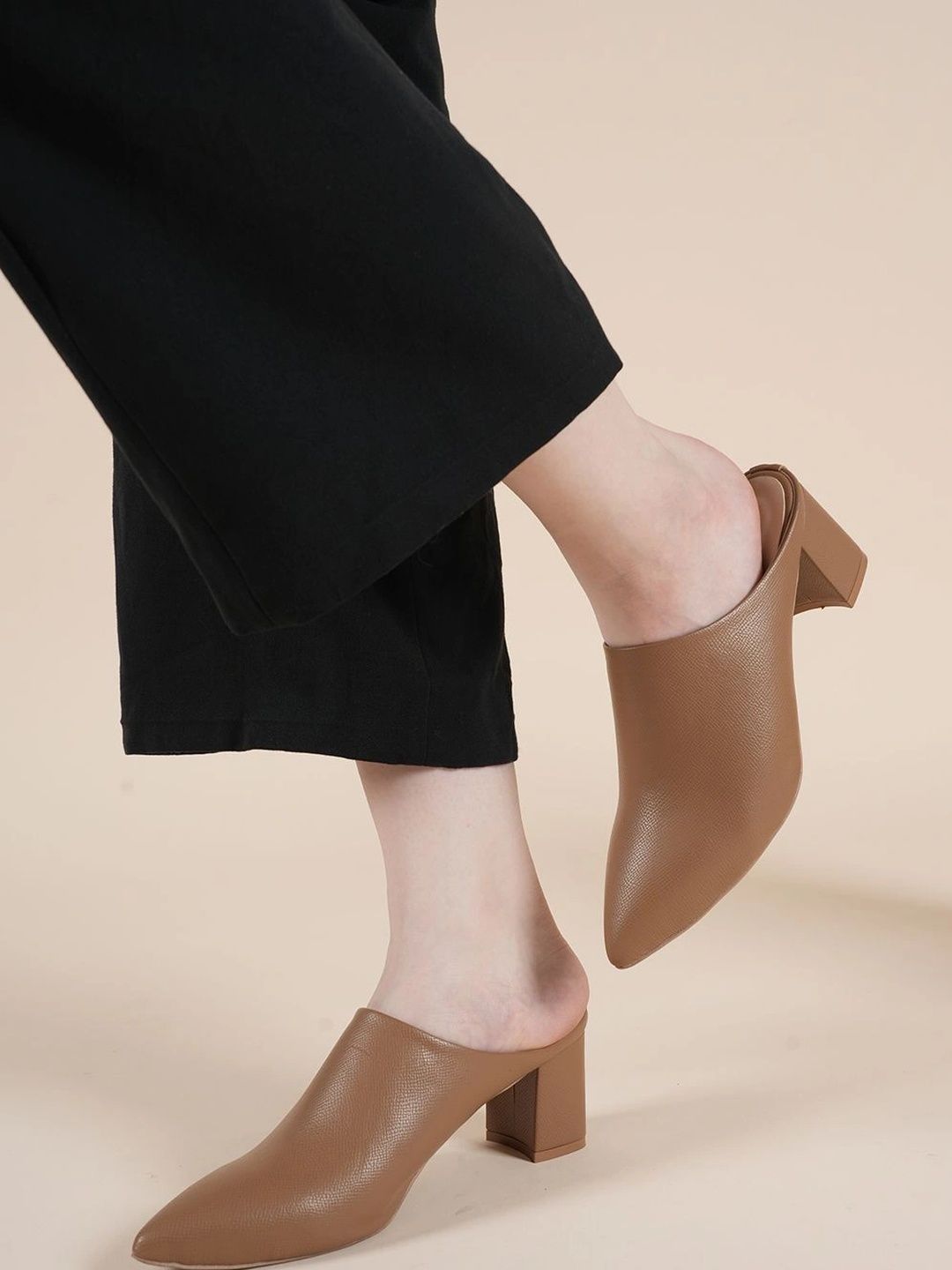 Bella Rosa Bella Rosa Textured Party Block Mules